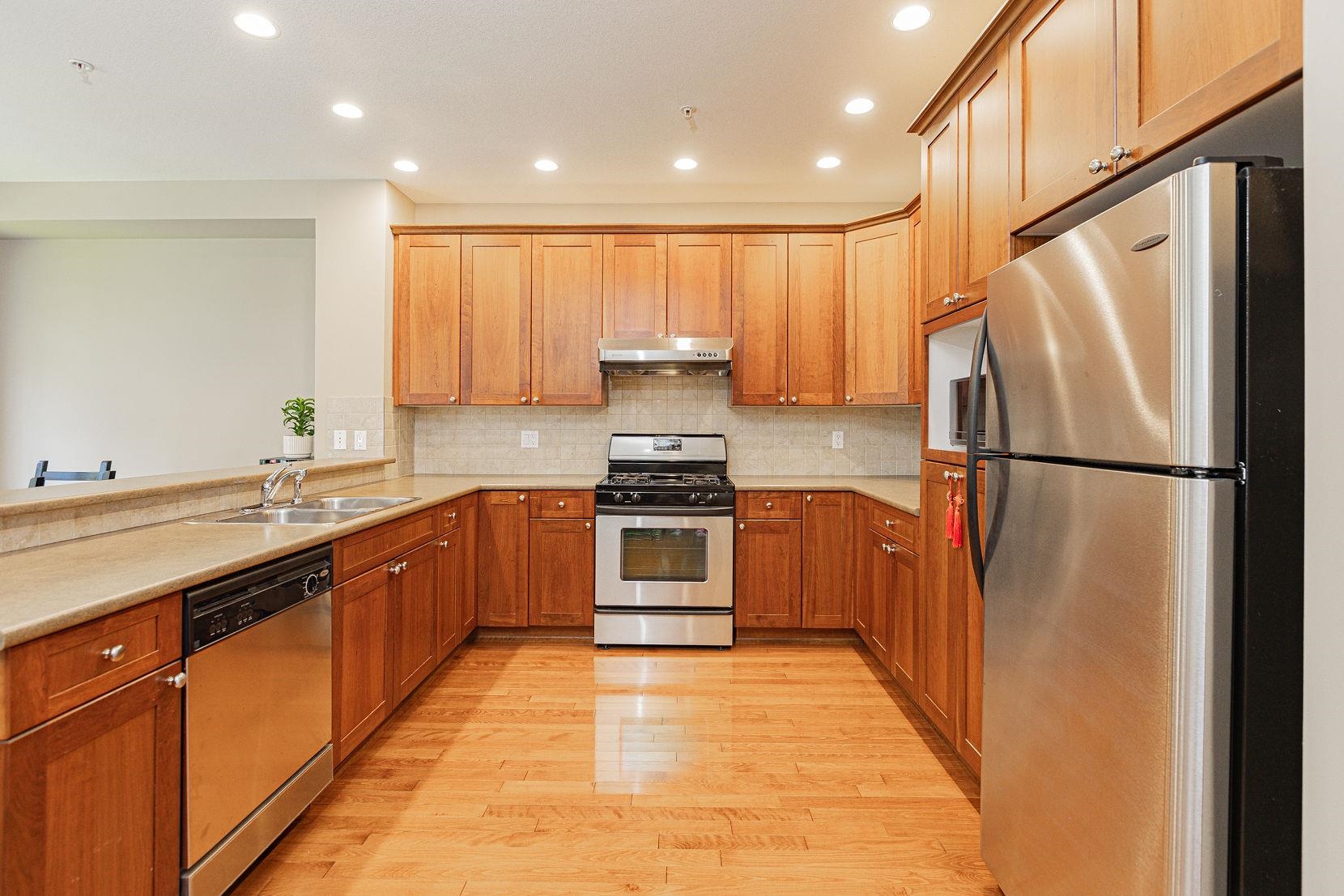 42 1705 PARKWAY BOULEVARD Unit: 42