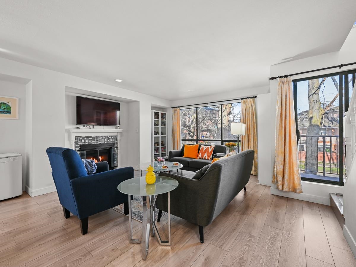 6 7311 MOFFATT ROAD Unit: 6