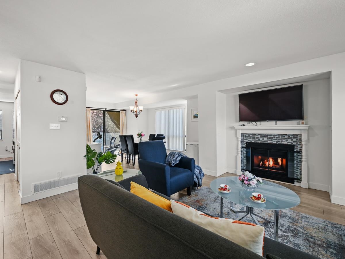 6 7311 MOFFATT ROAD Unit: 6