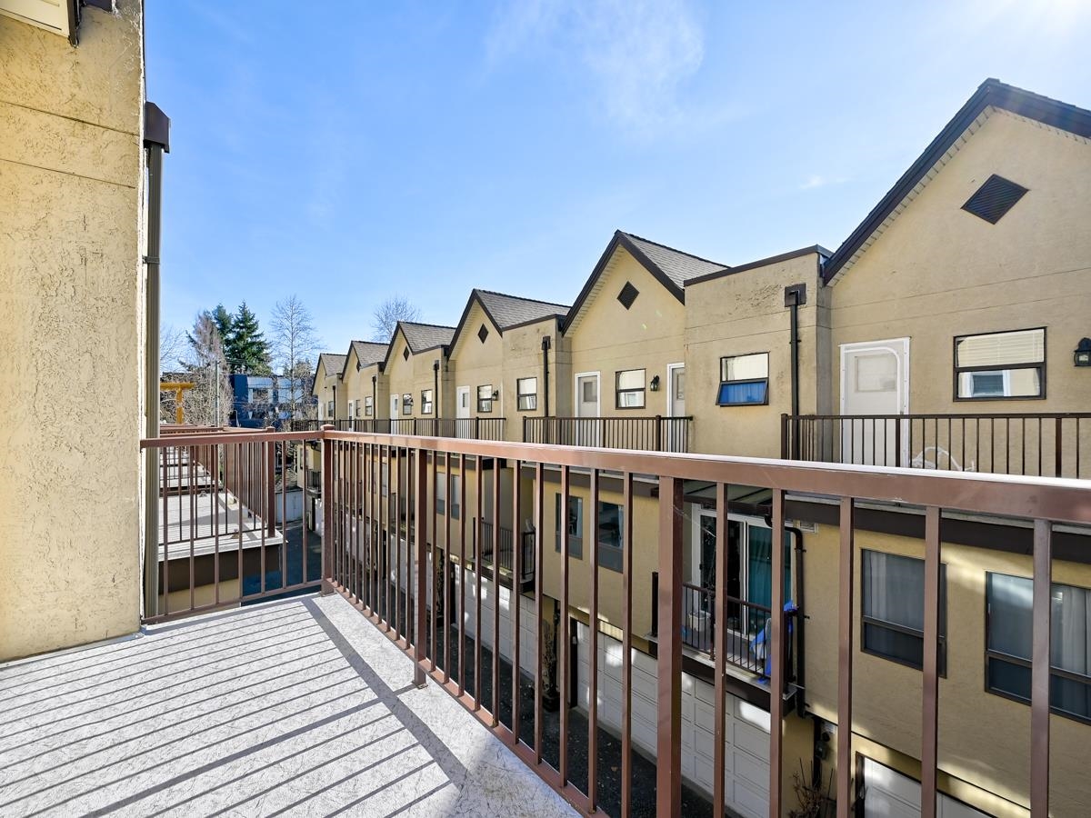 6 7311 MOFFATT ROAD Unit: 6