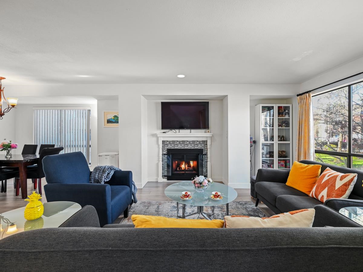 6 7311 MOFFATT ROAD Unit: 6