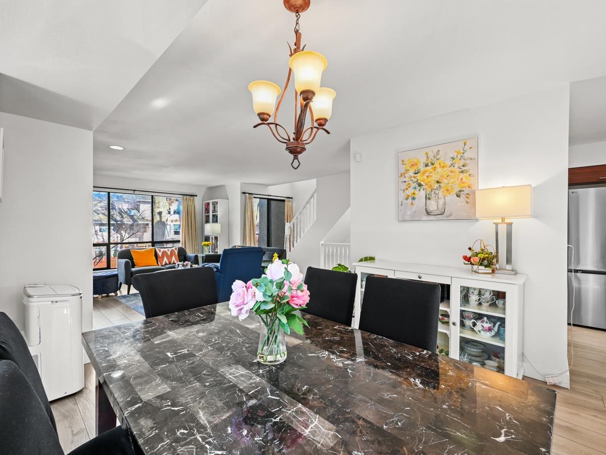 6 7311 MOFFATT ROAD Unit: 6