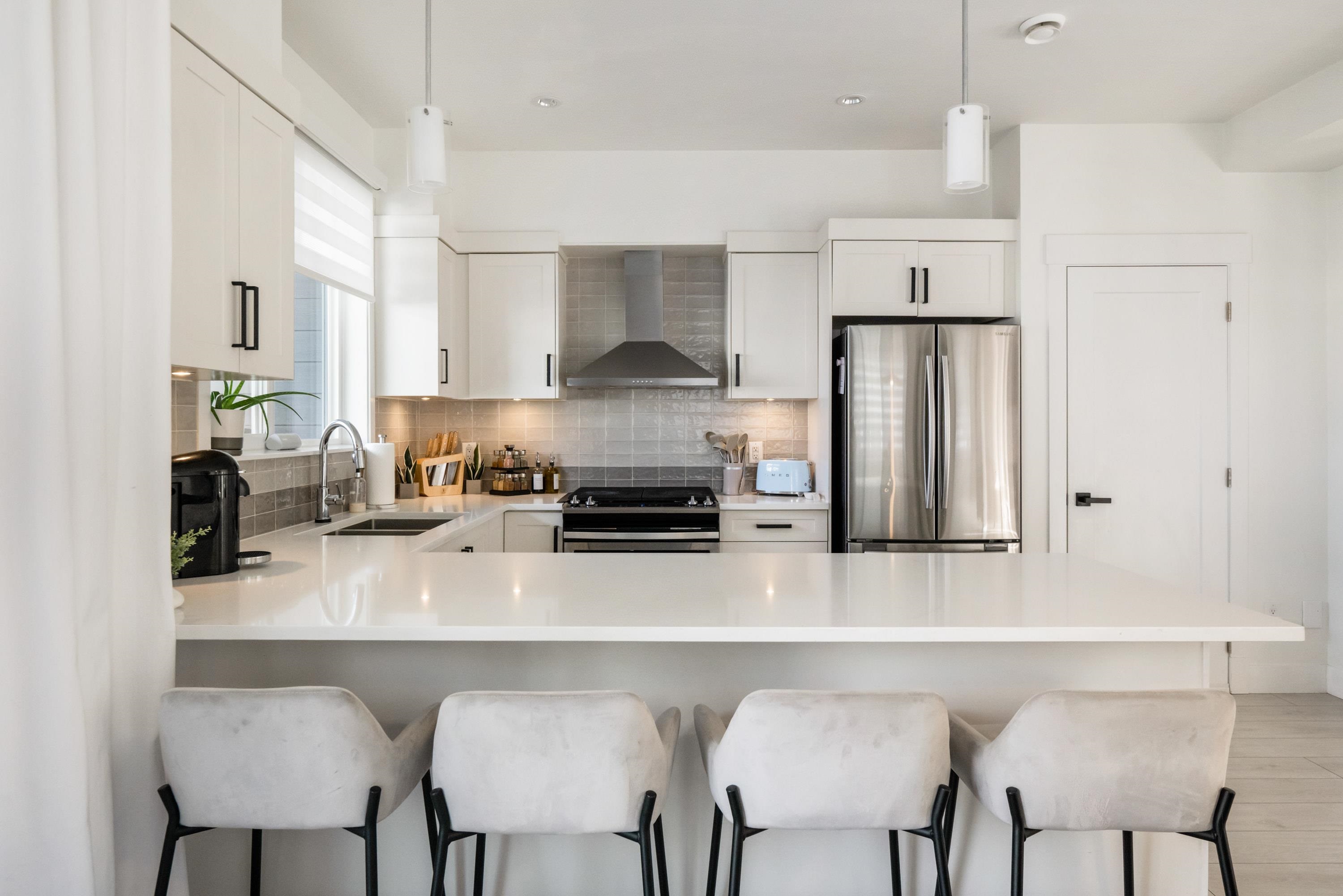 44 6188 141 STREET Unit: 44