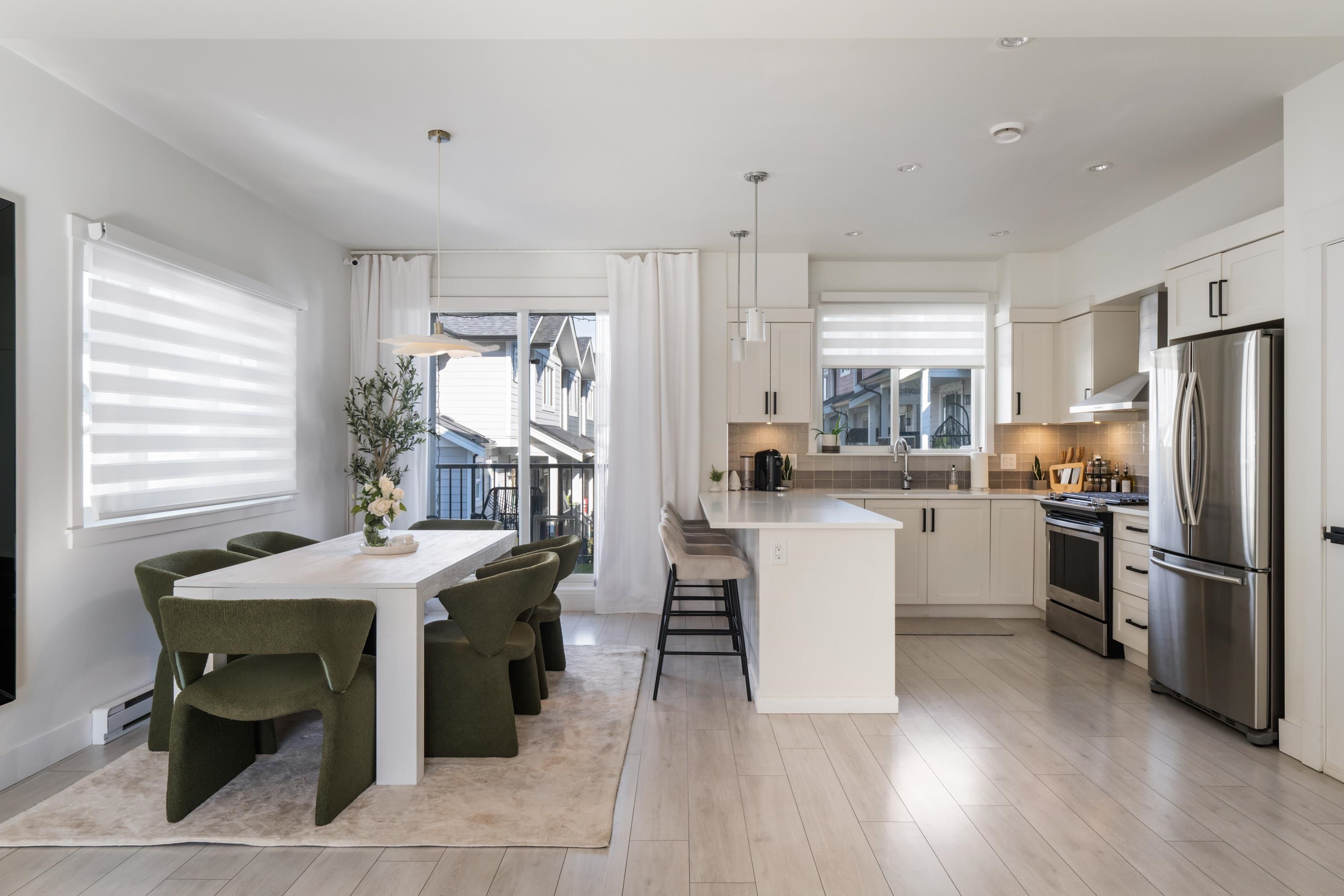 44 6188 141 STREET Unit: 44