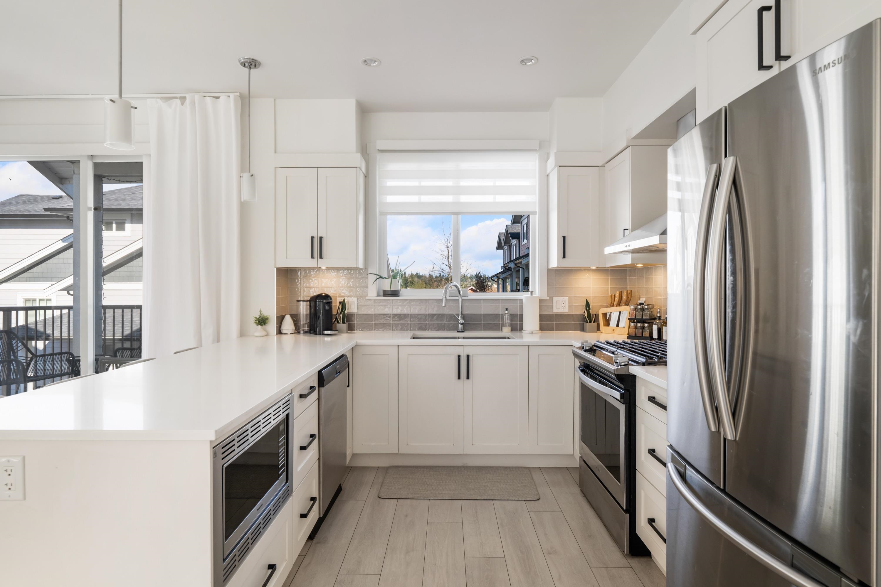 44 6188 141 STREET Unit: 44