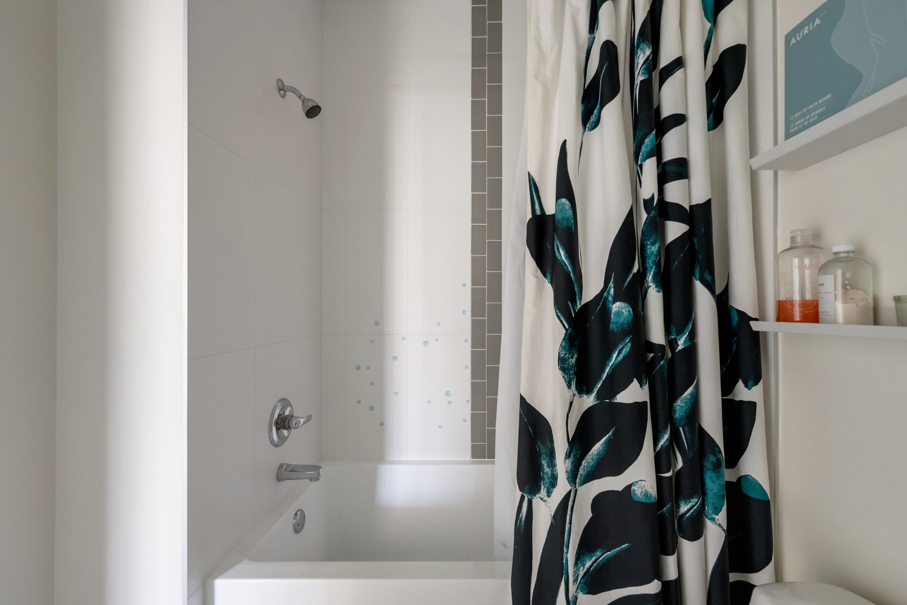 44 6188 141 STREET Unit: 44