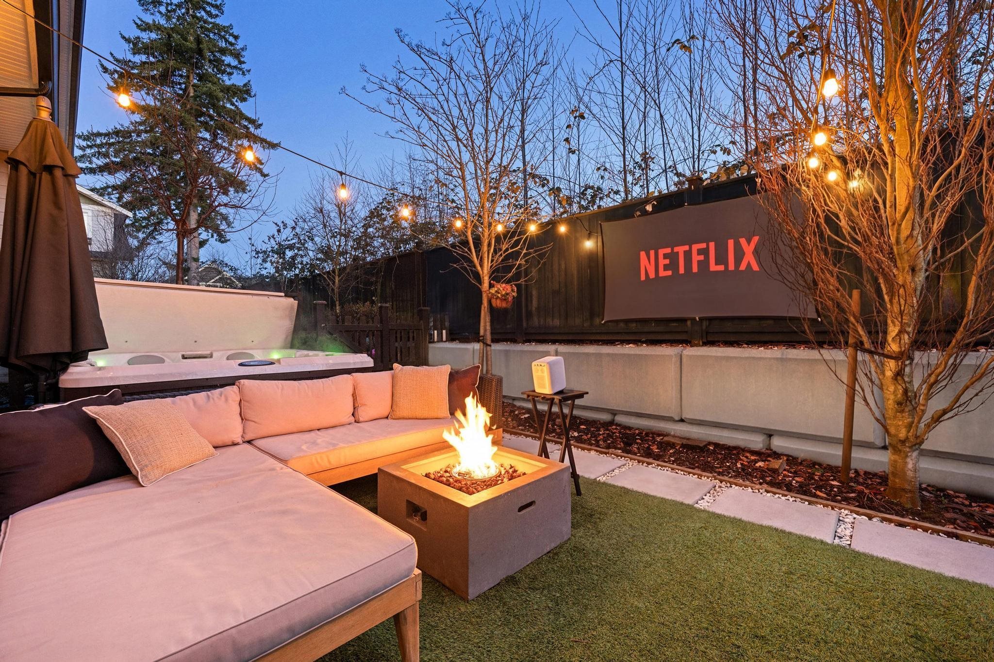 44 6188 141 STREET Unit: 44