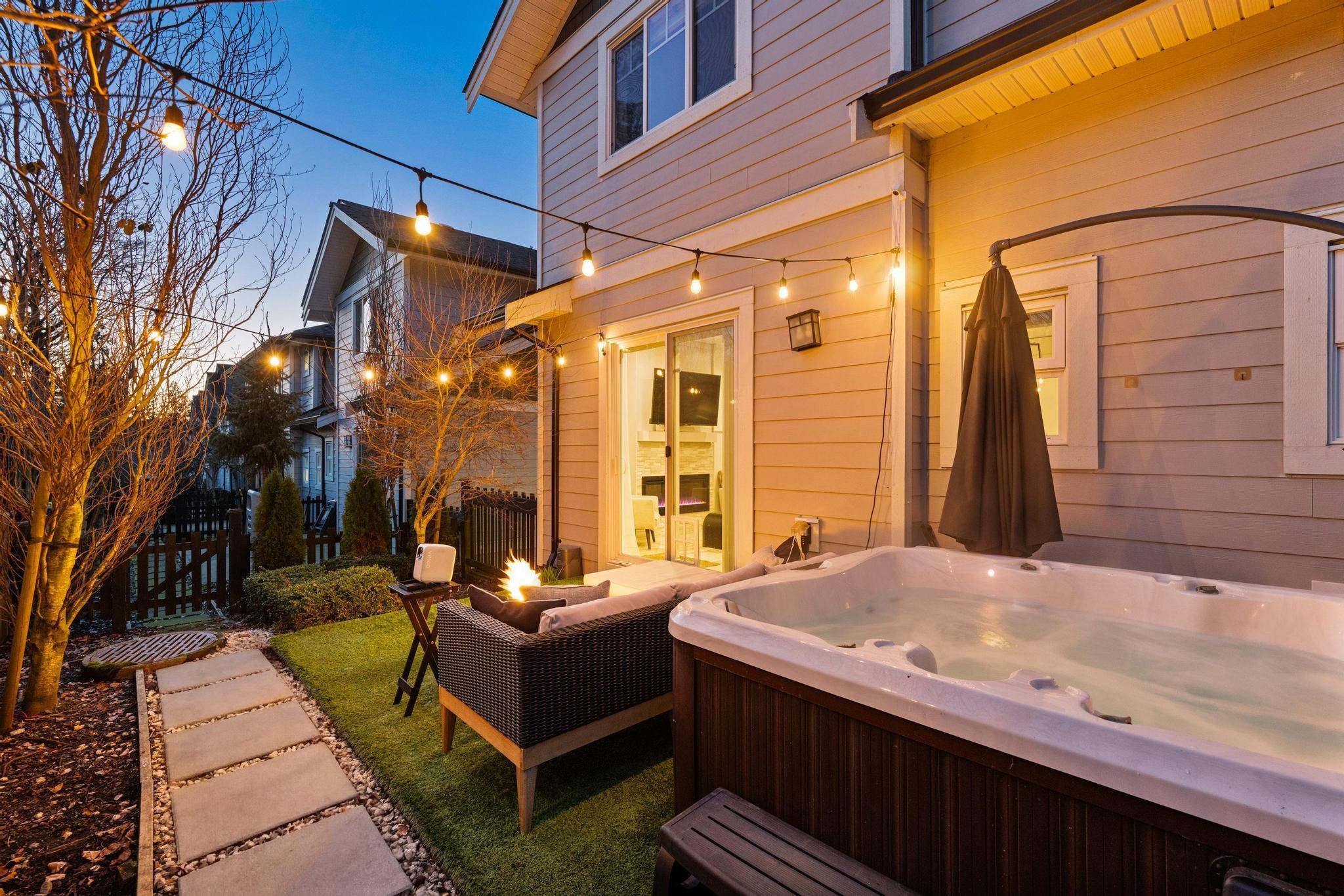 44 6188 141 STREET Unit: 44