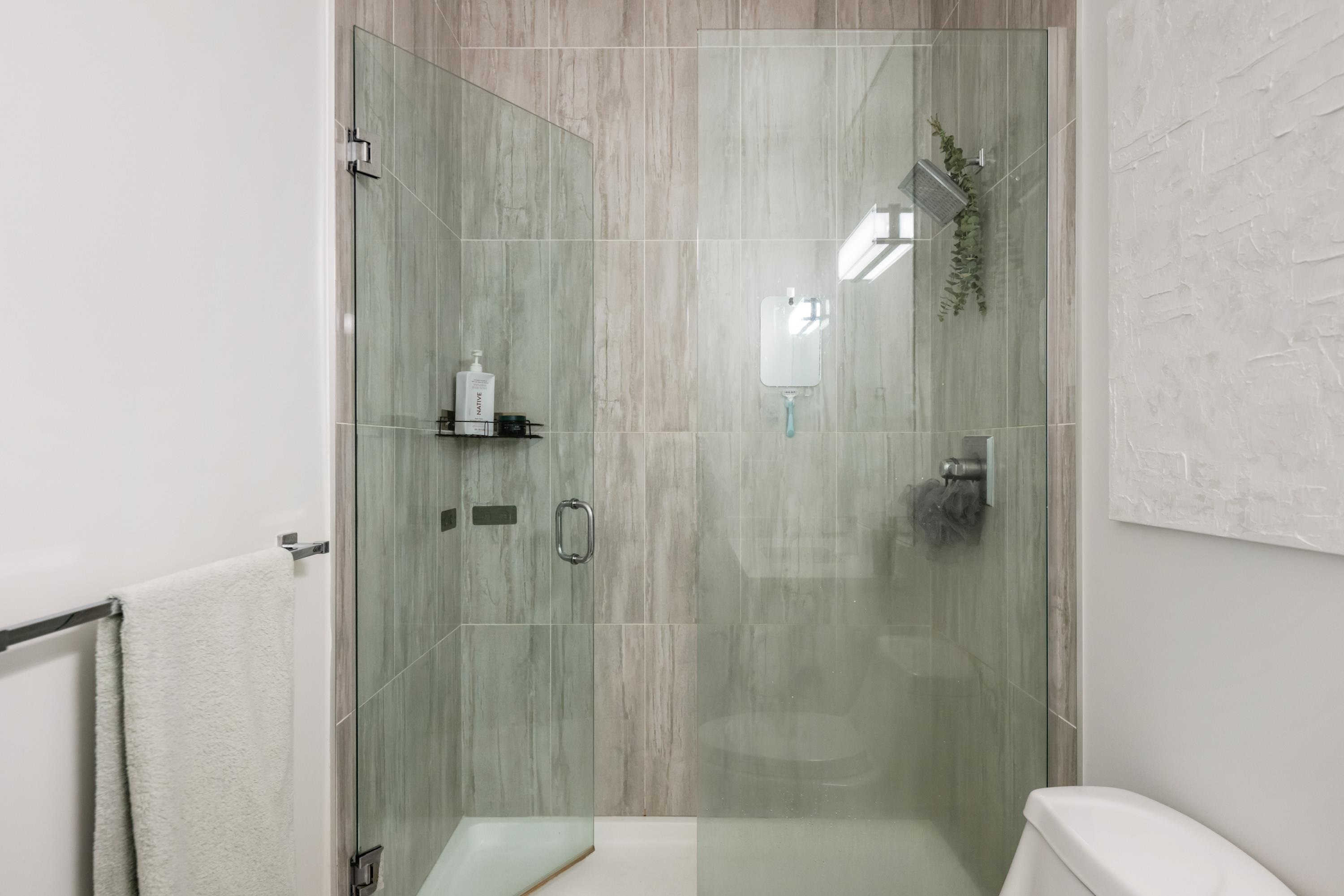 44 6188 141 STREET Unit: 44