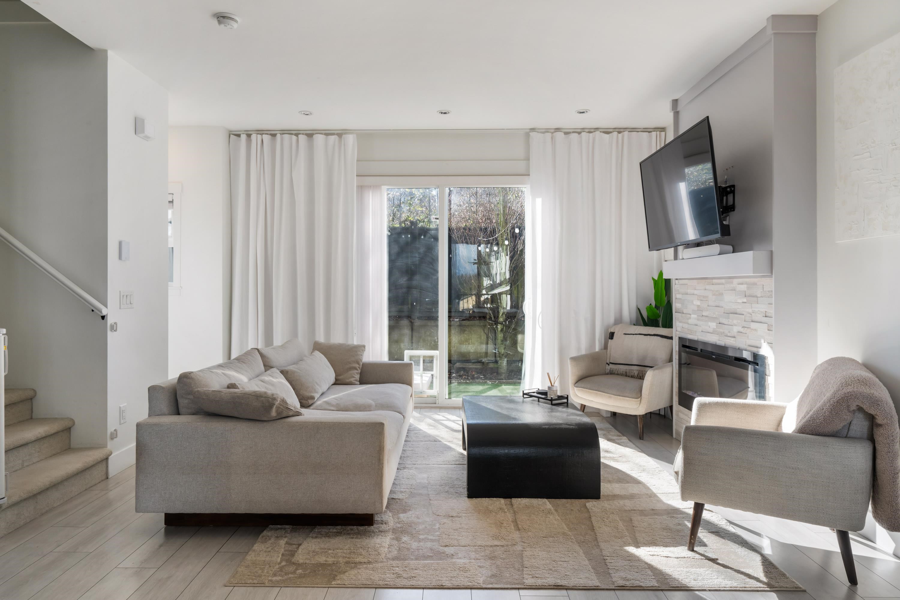 44 6188 141 STREET Unit: 44