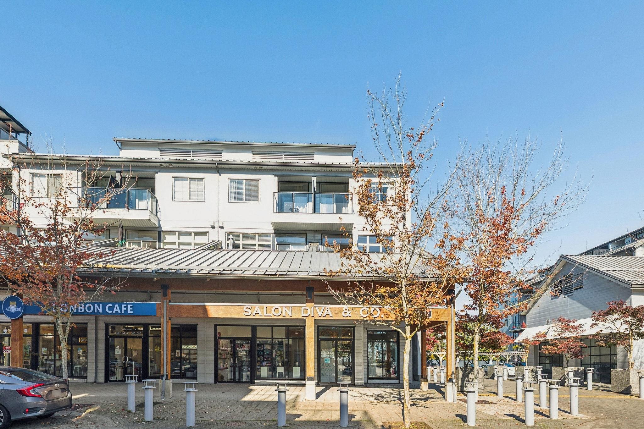 220 6111 LONDON ROAD Unit: 220