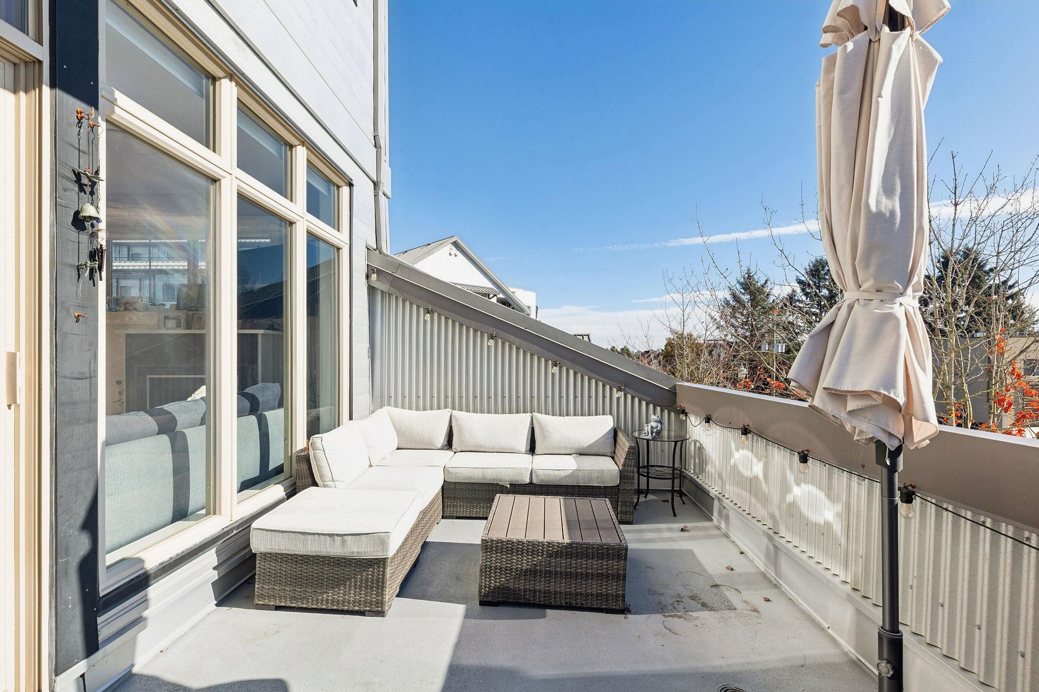 220 6111 LONDON ROAD Unit: 220