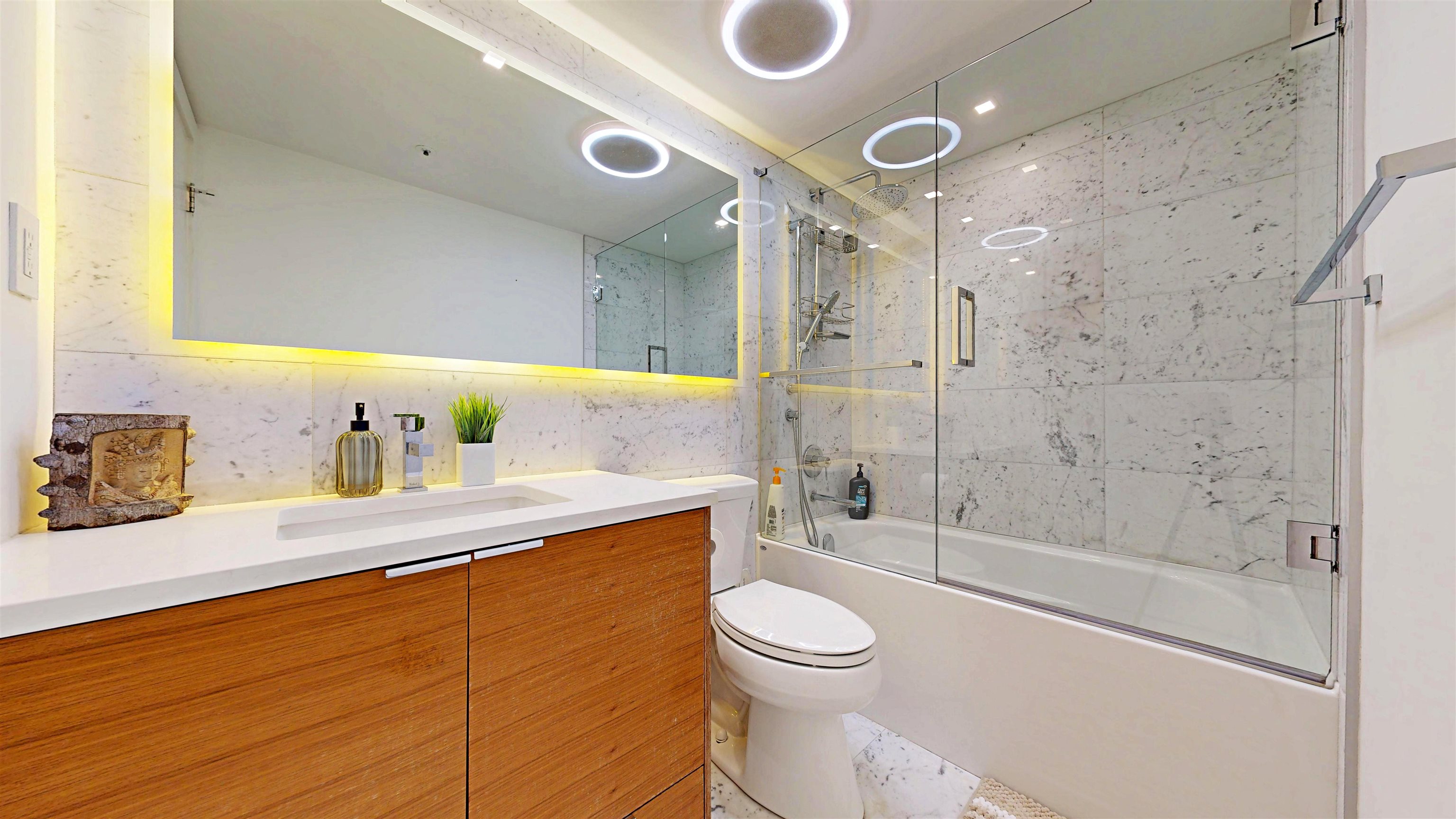 1901 930 CAMBIE STREET Unit: 1901