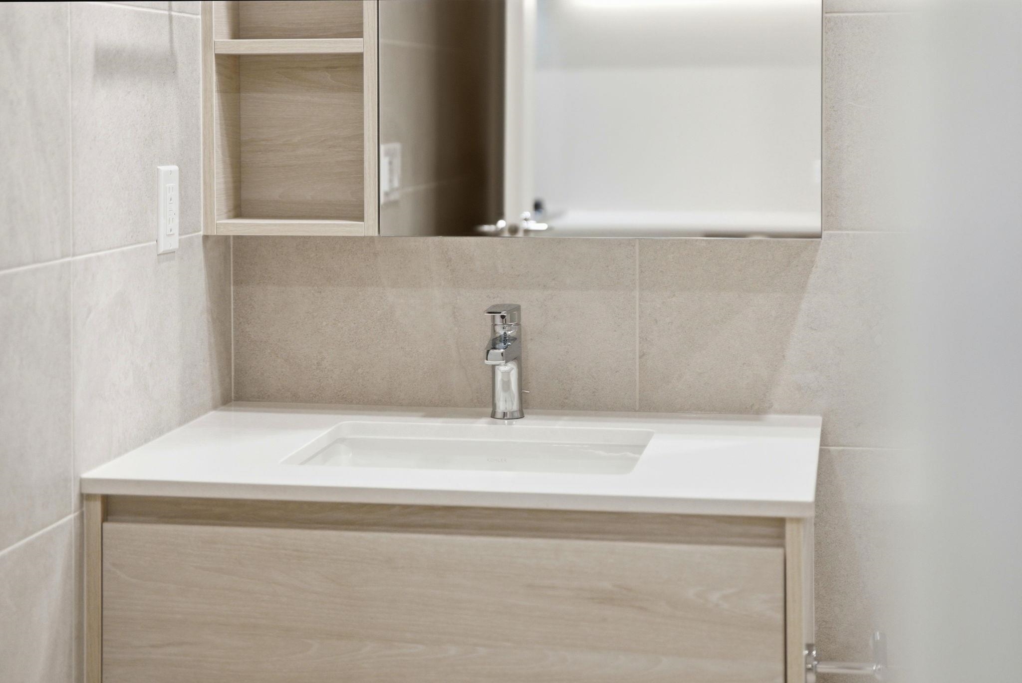 311 2803 W 4TH AVENUE Unit: 311