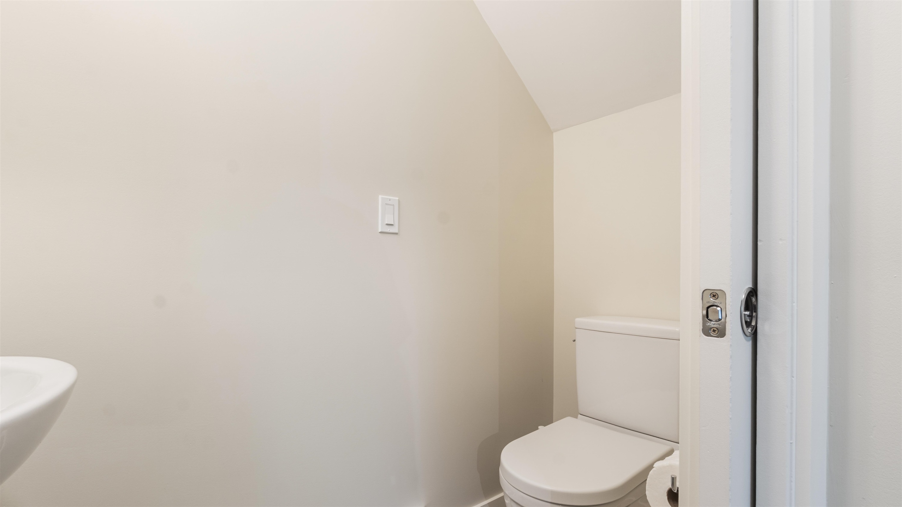 8 3728 THURSTON STREET Unit: 8