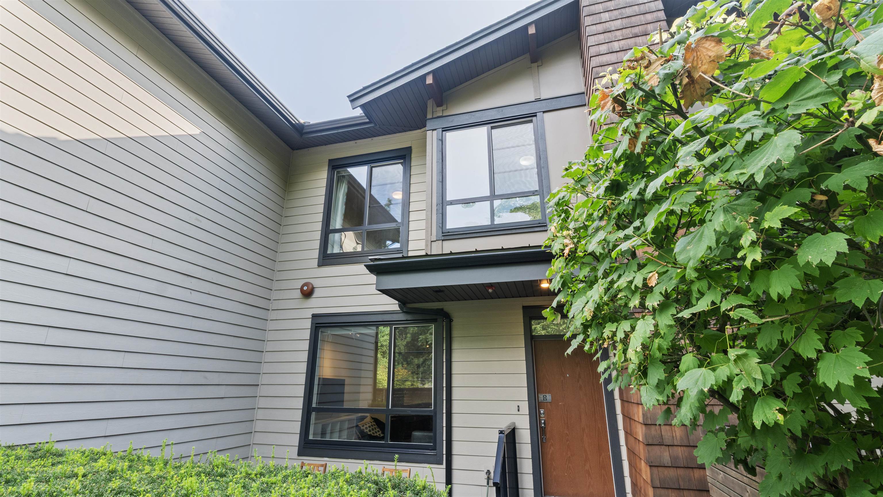 8 3728 THURSTON STREET Unit: 8