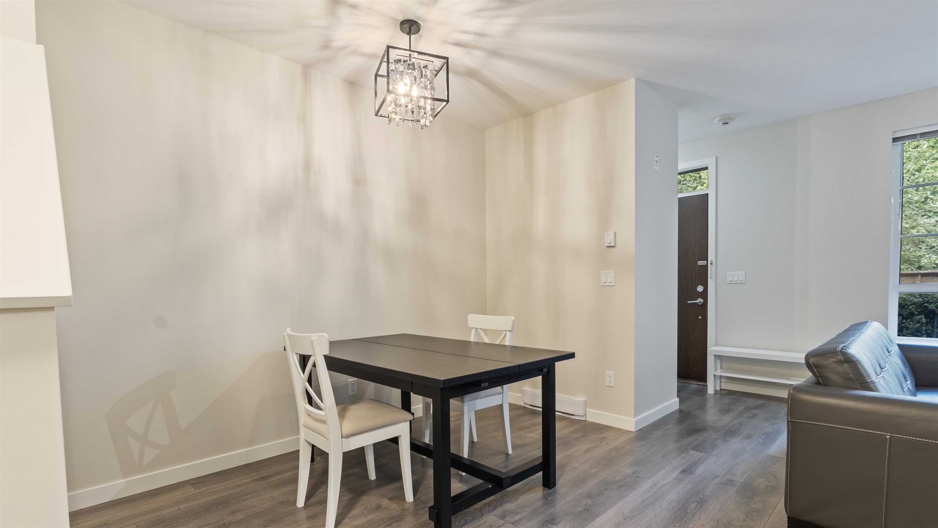 8 3728 THURSTON STREET Unit: 8