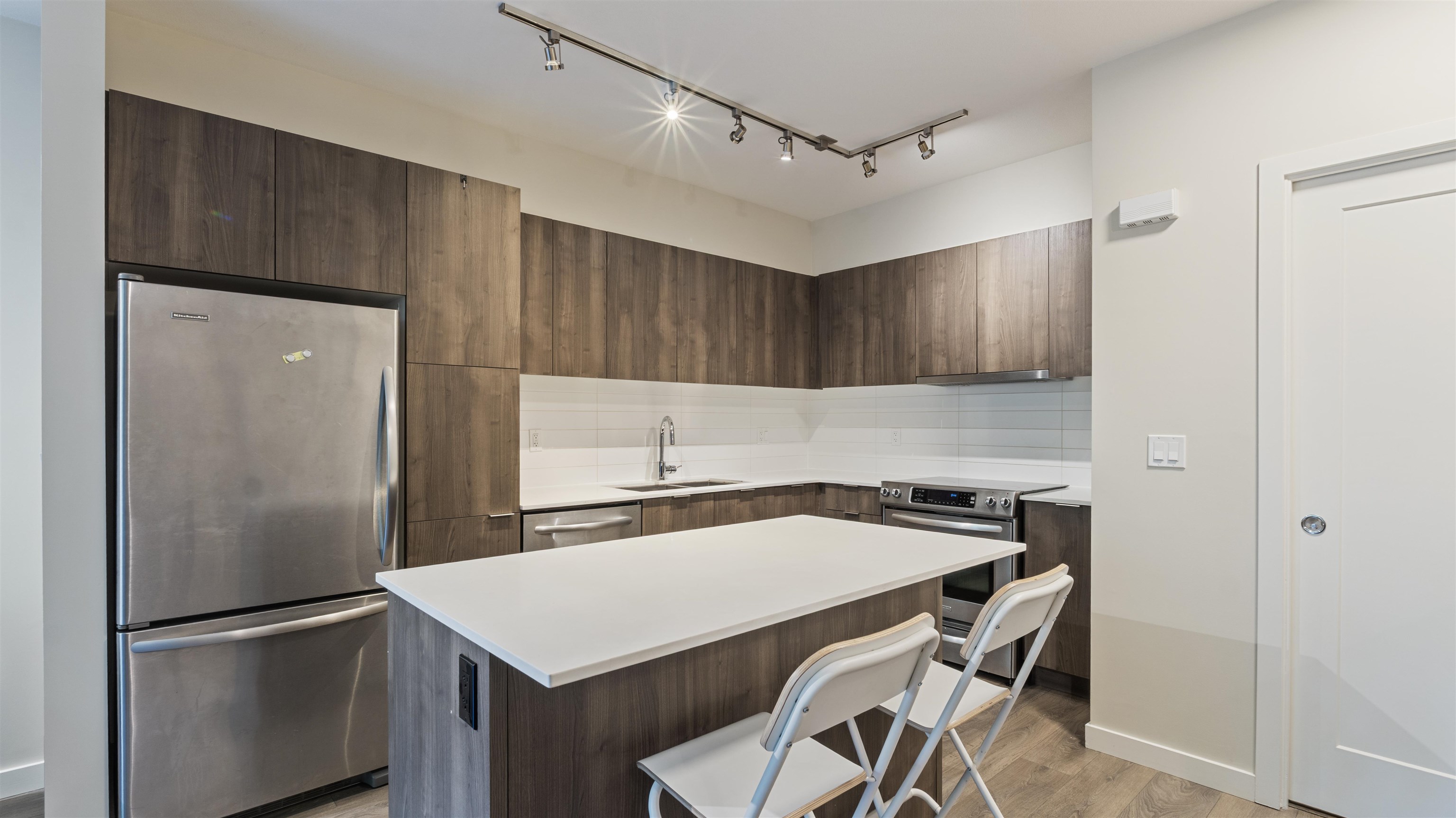 8 3728 THURSTON STREET Unit: 8