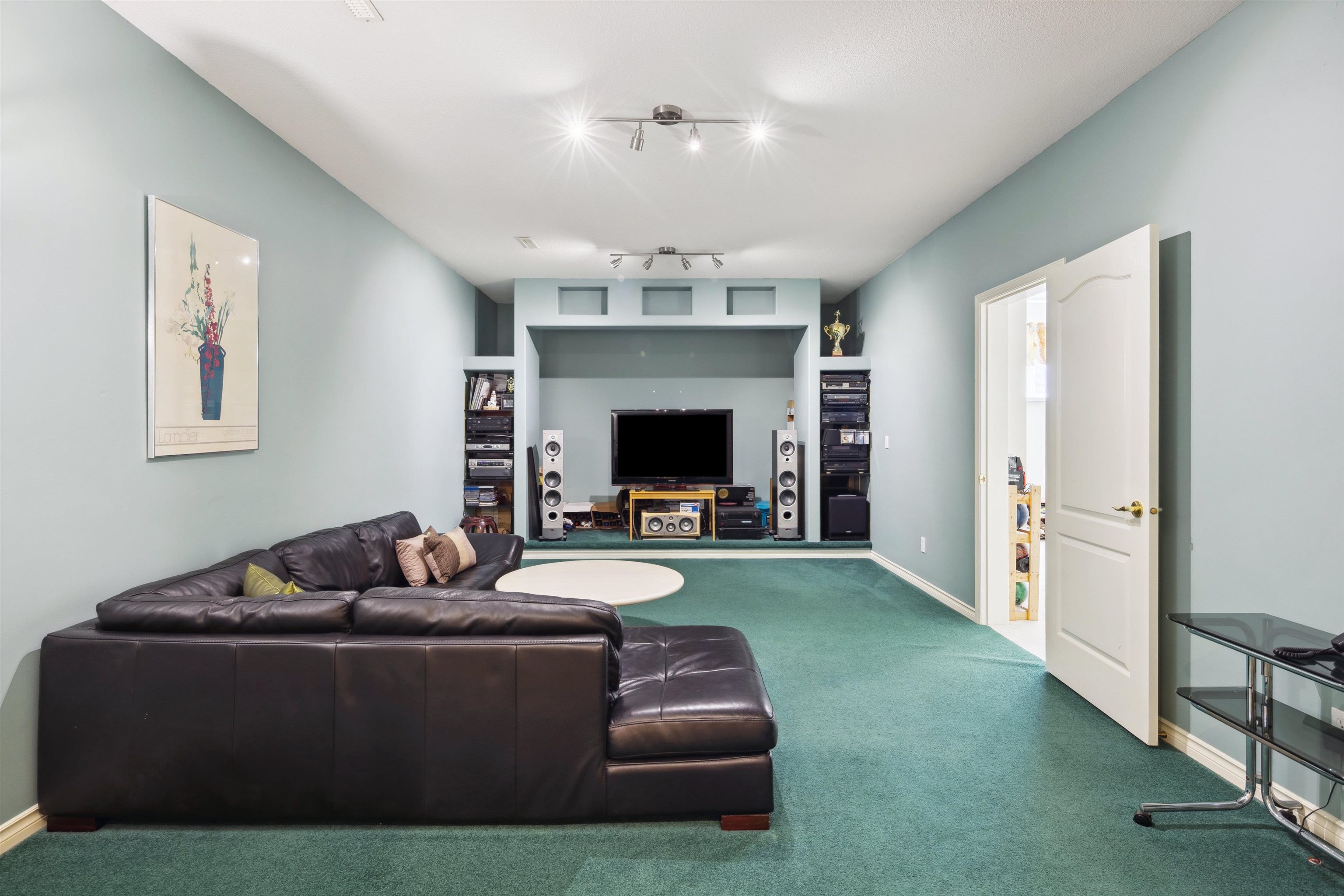 2525 SAPPHIRE PLACE