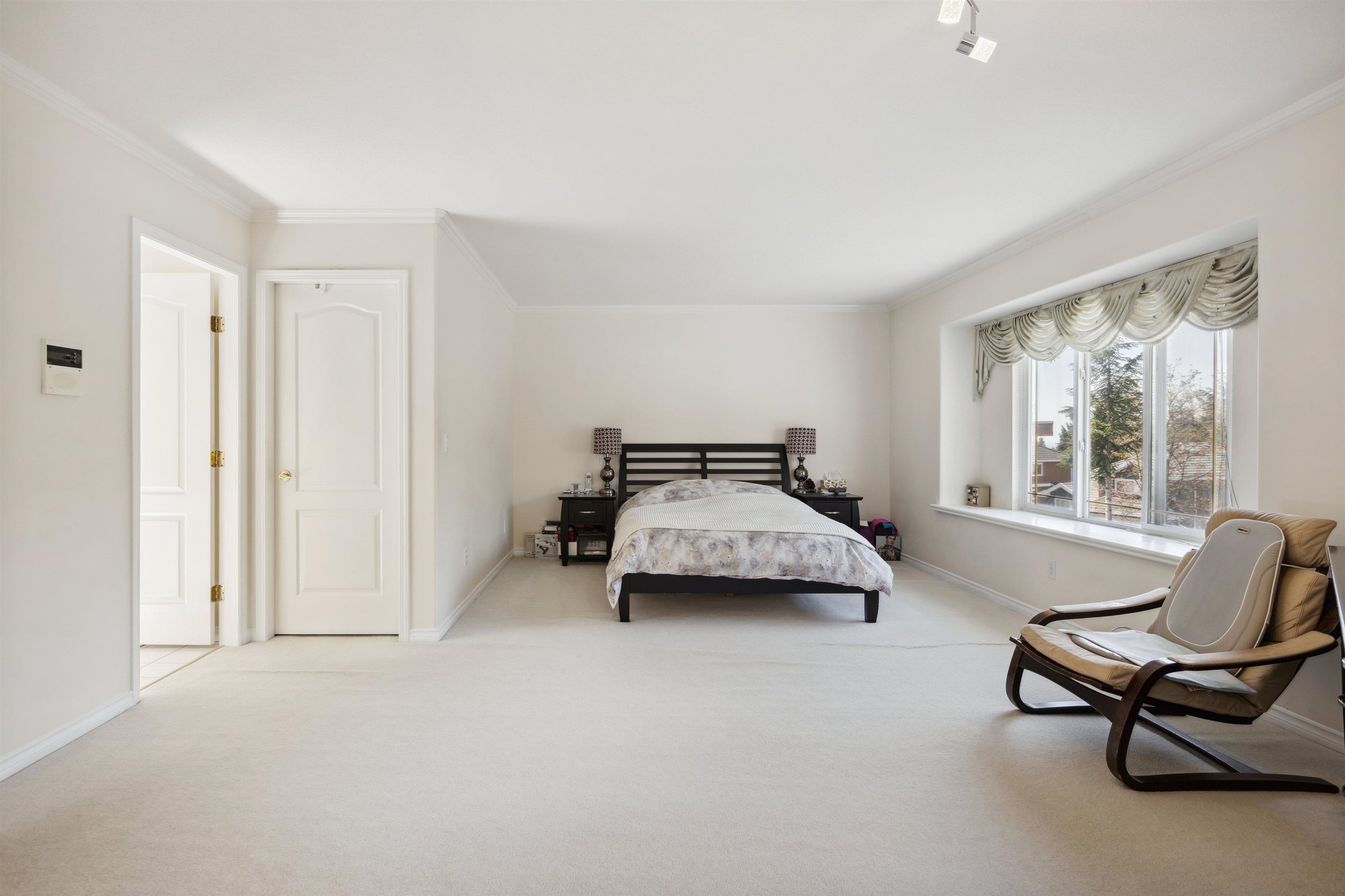 2525 SAPPHIRE PLACE