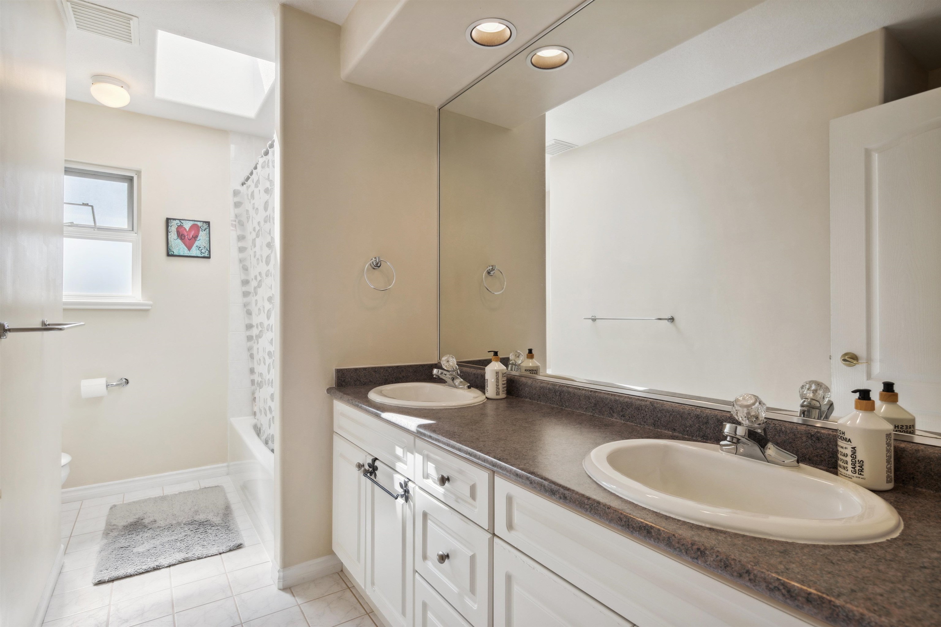 2525 SAPPHIRE PLACE