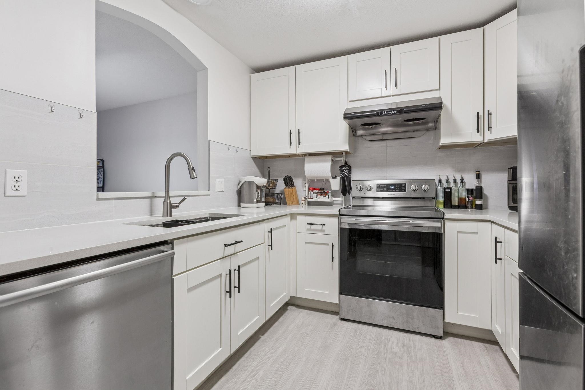 215 8180 JONES ROAD Unit: 215