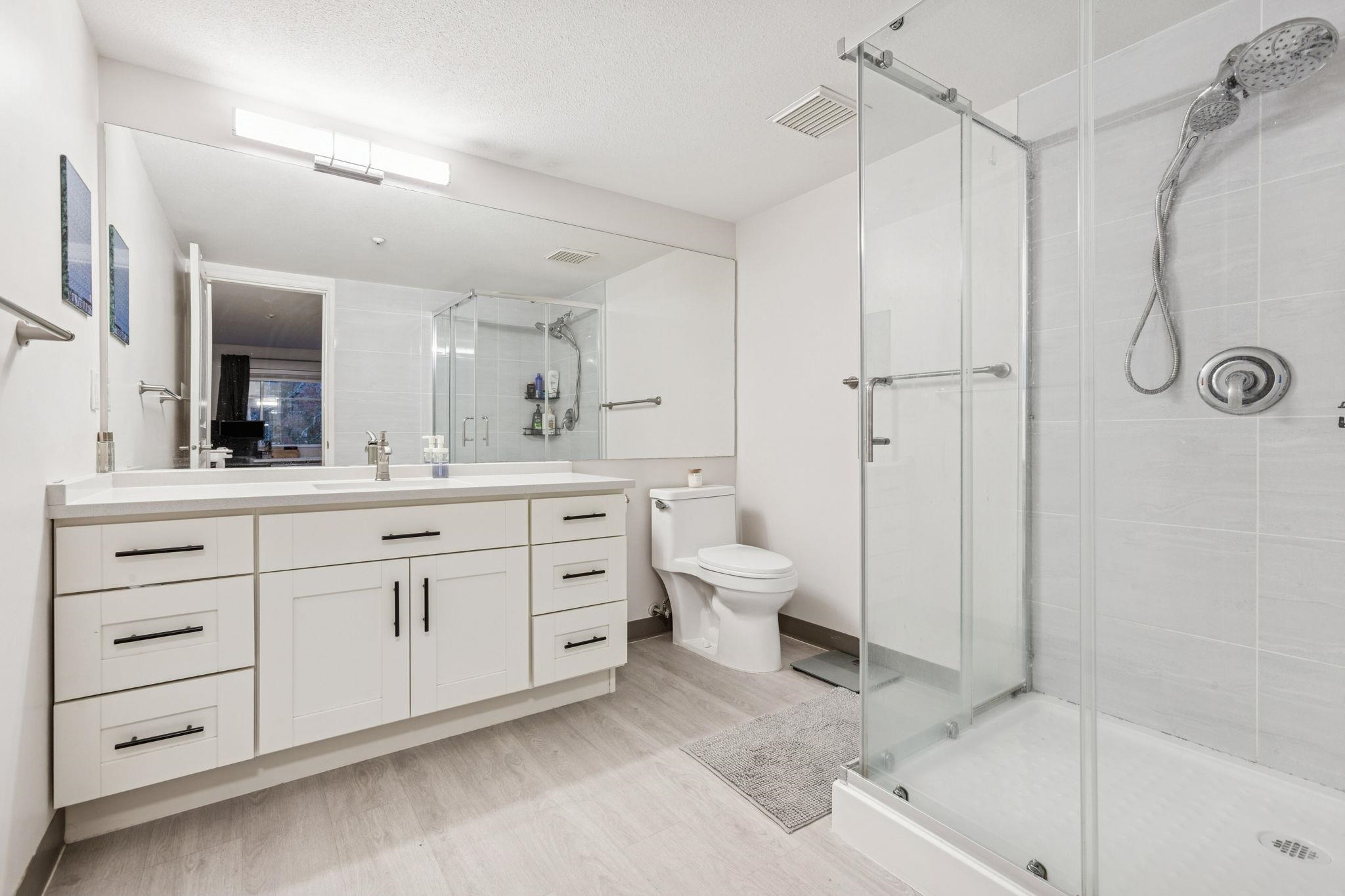 215 8180 JONES ROAD Unit: 215