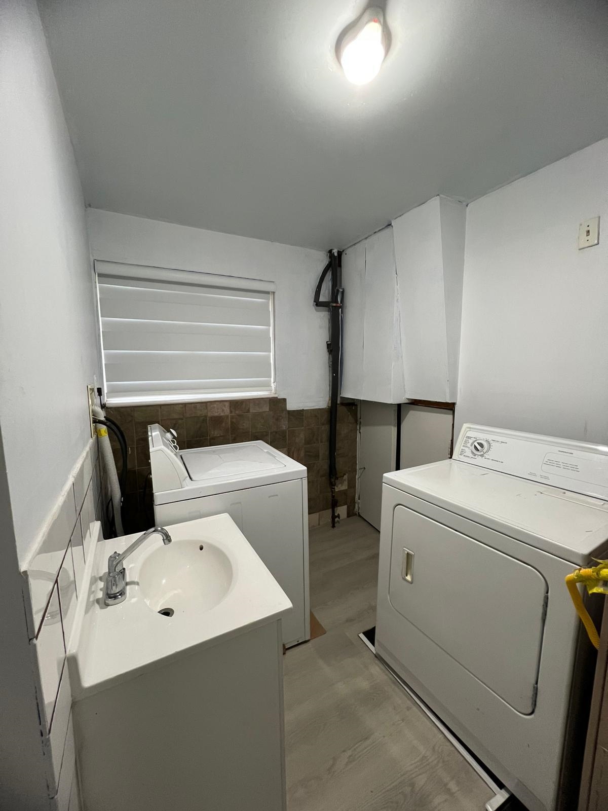 7060 E BREWSTER DRIVE