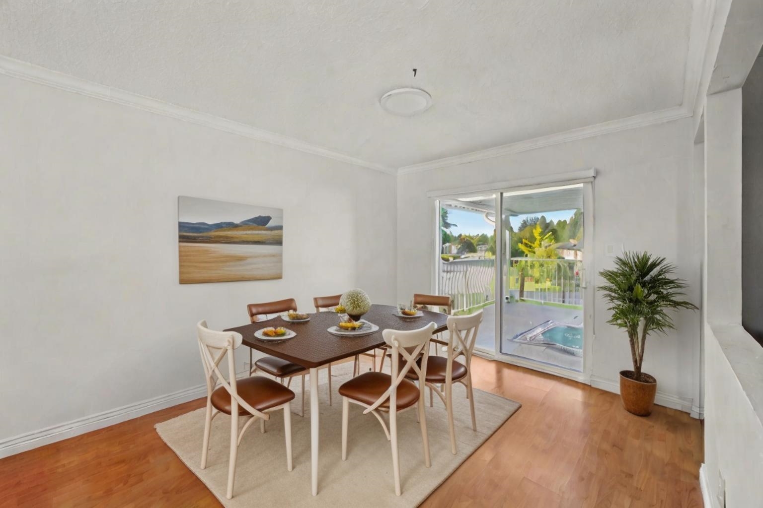 7060 E BREWSTER DRIVE