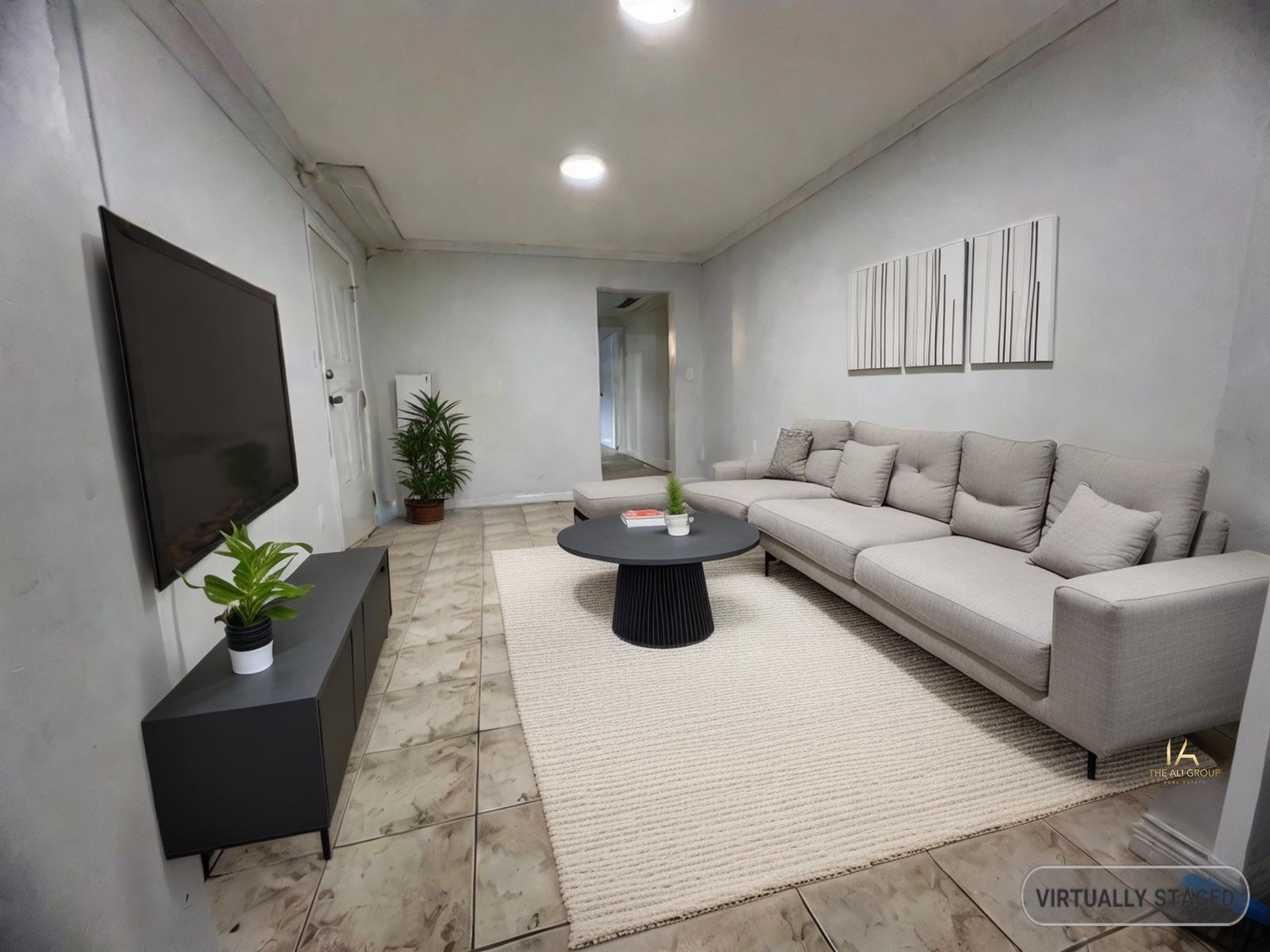 7060 E BREWSTER DRIVE