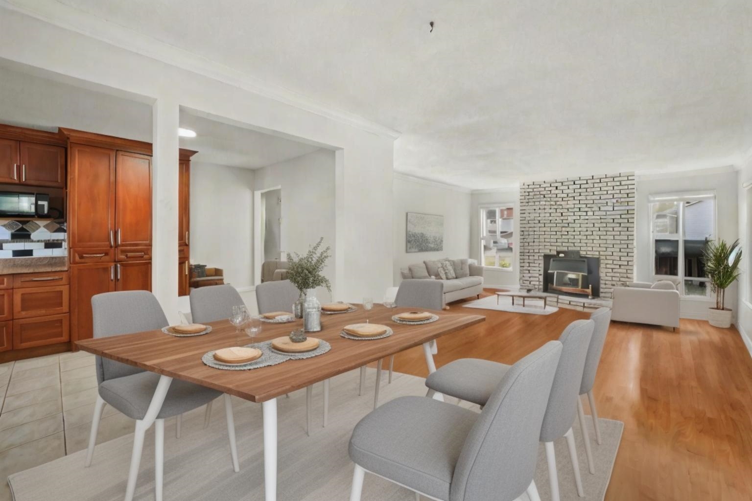 7060 E BREWSTER DRIVE