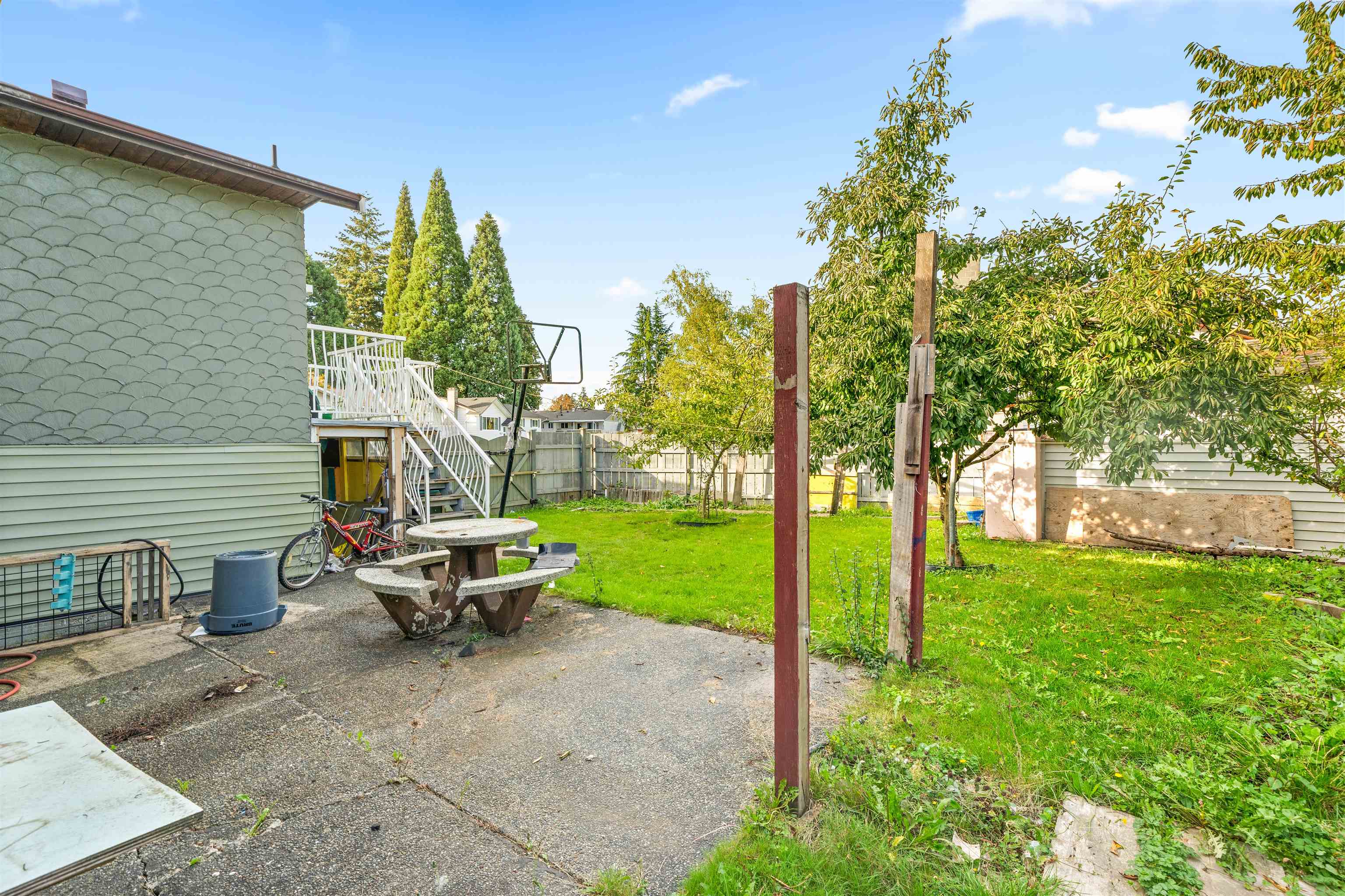 7060 E BREWSTER DRIVE