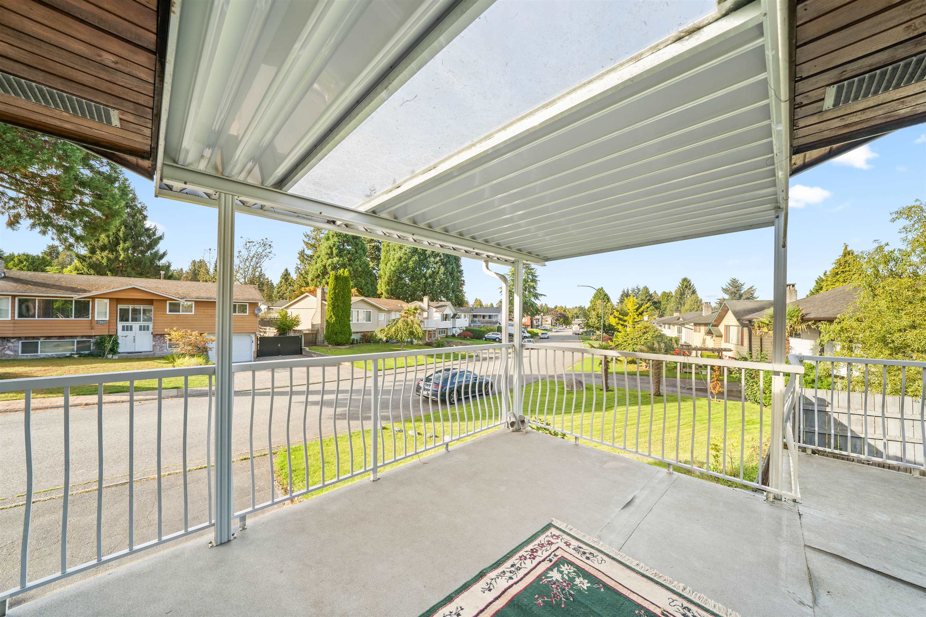 7060 E BREWSTER DRIVE