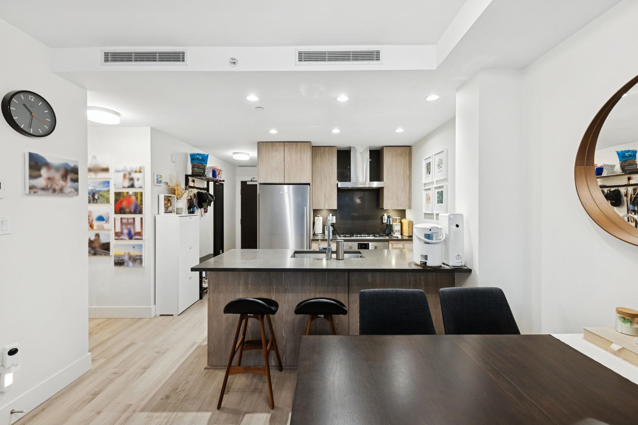 305 10788 NO. 5 ROAD Unit: 305