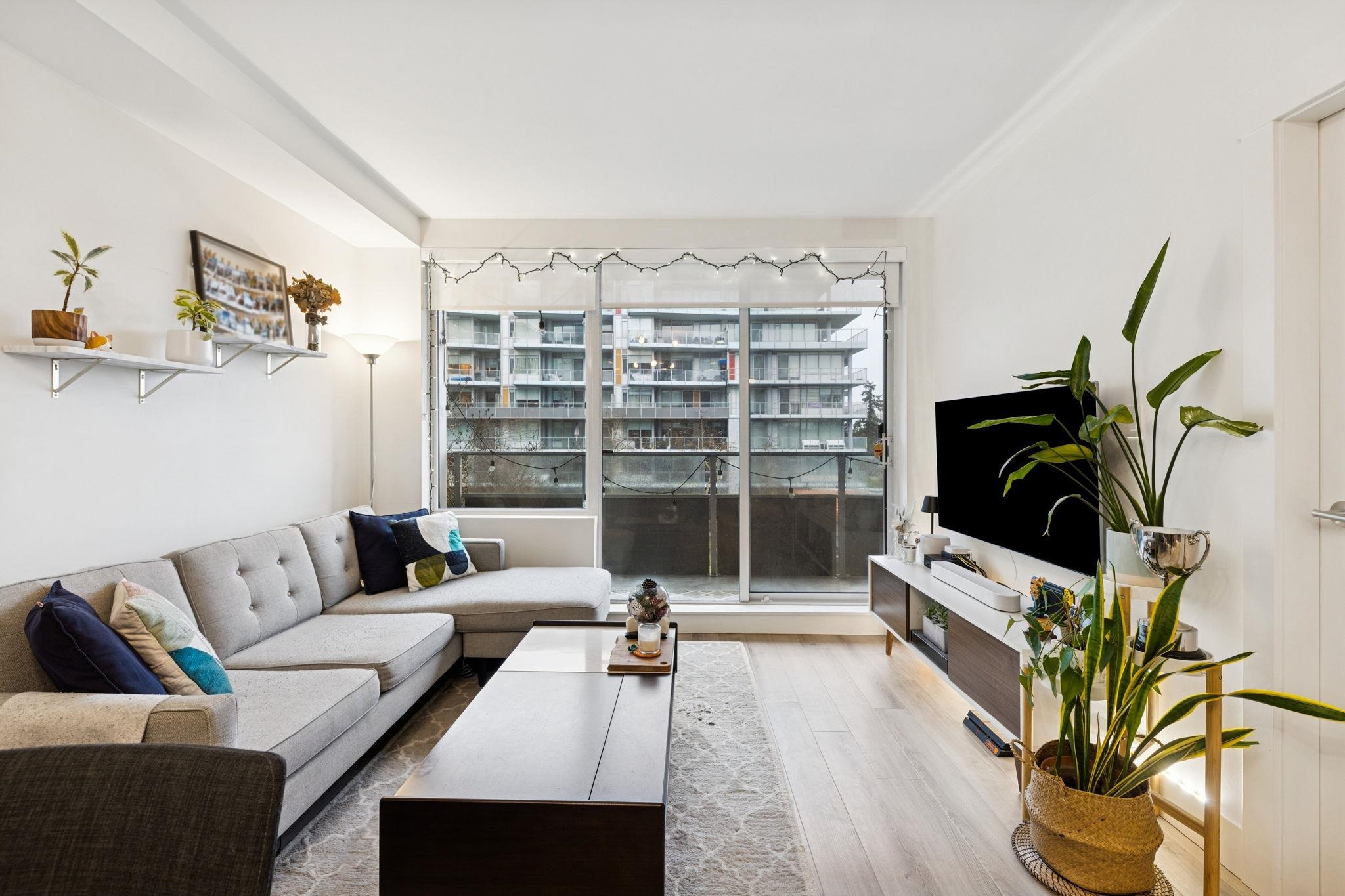 305 10788 NO. 5 ROAD Unit: 305