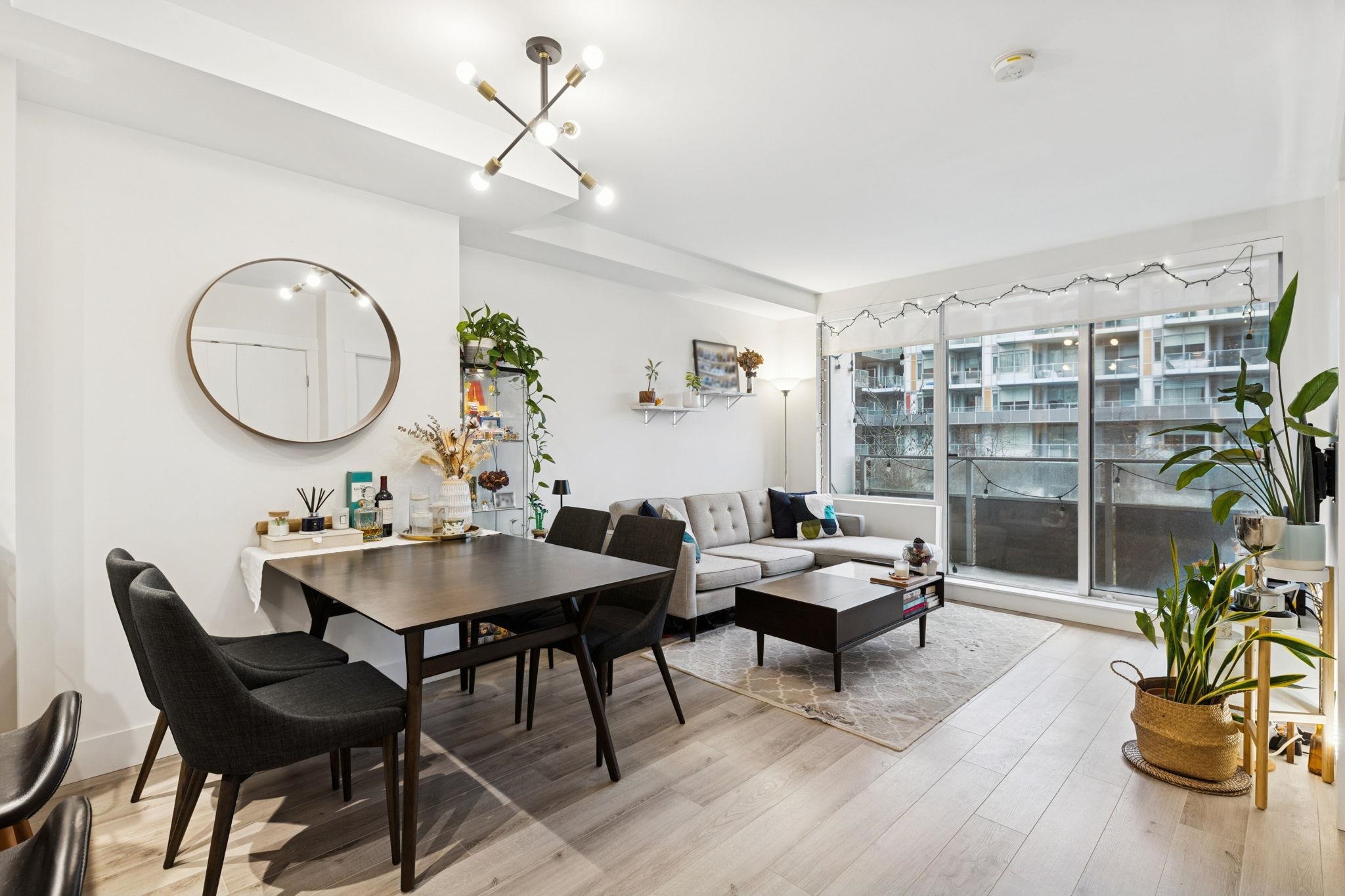 305 10788 NO. 5 ROAD Unit: 305