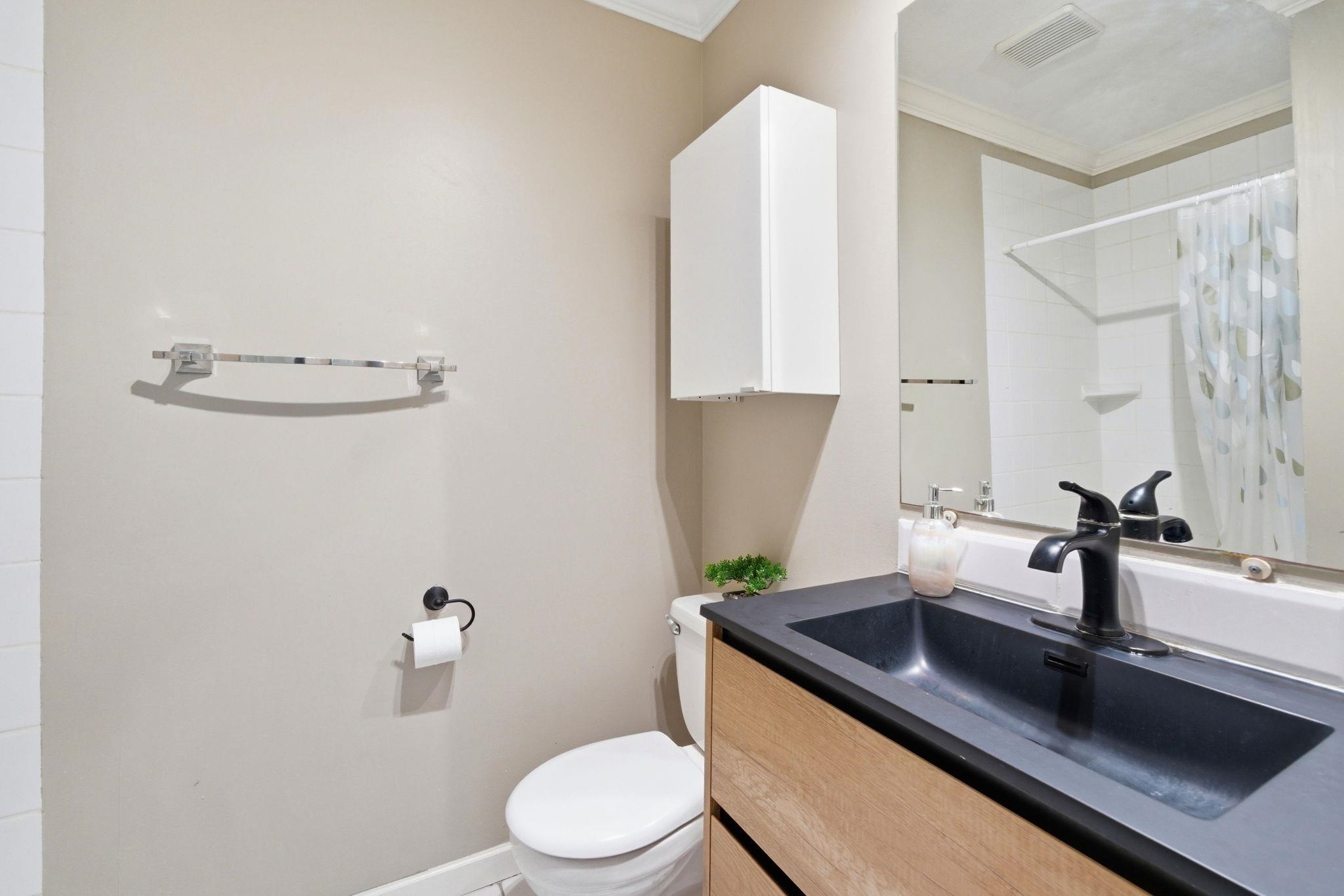 203 1538 BOWSER AVENUE Unit: 203