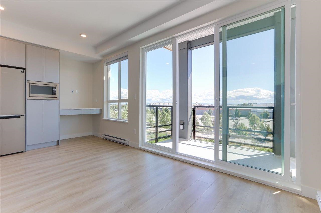 306 1792 STARLING DRIVE Unit: 306