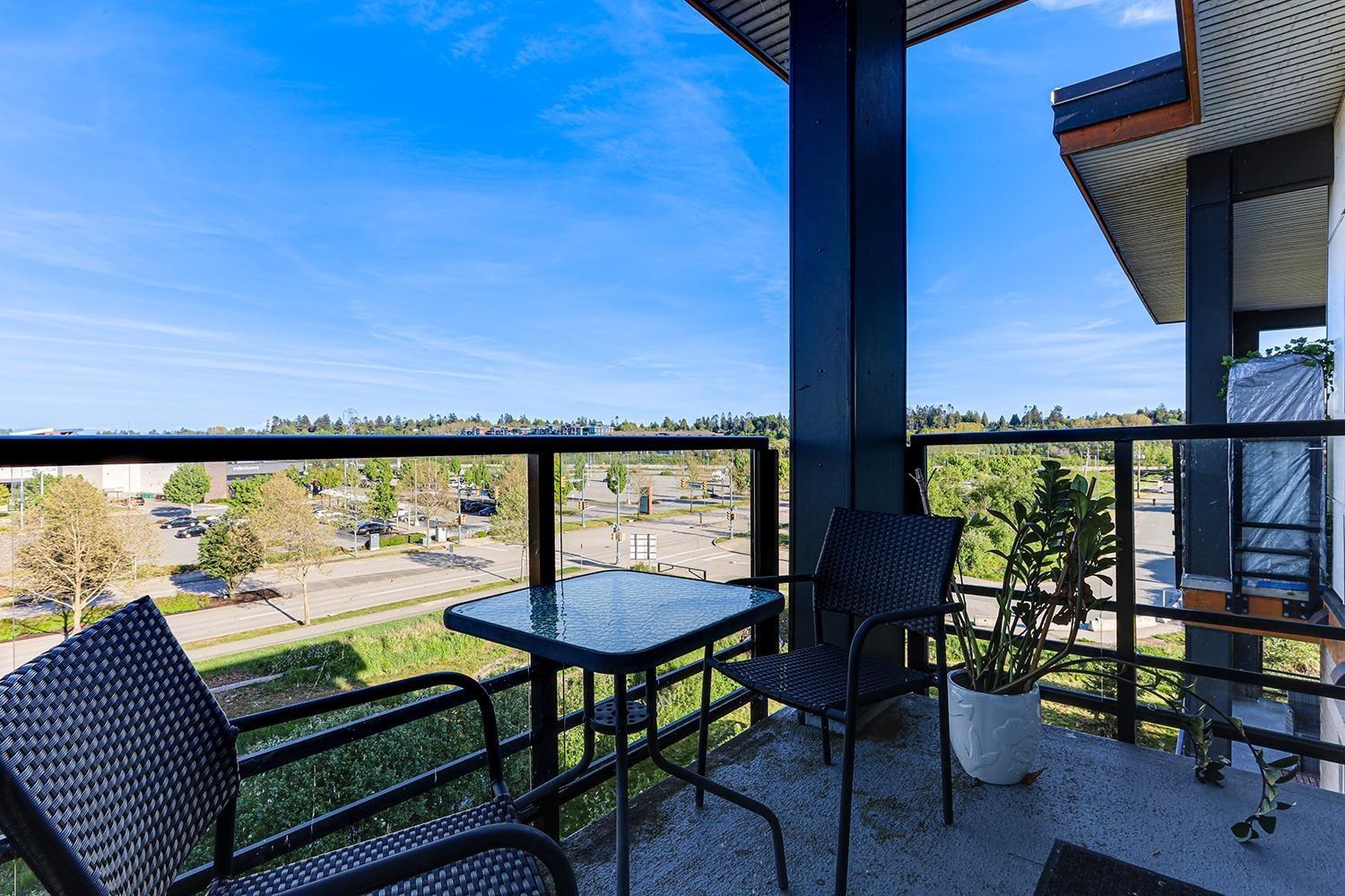 306 1792 STARLING DRIVE Unit: 306