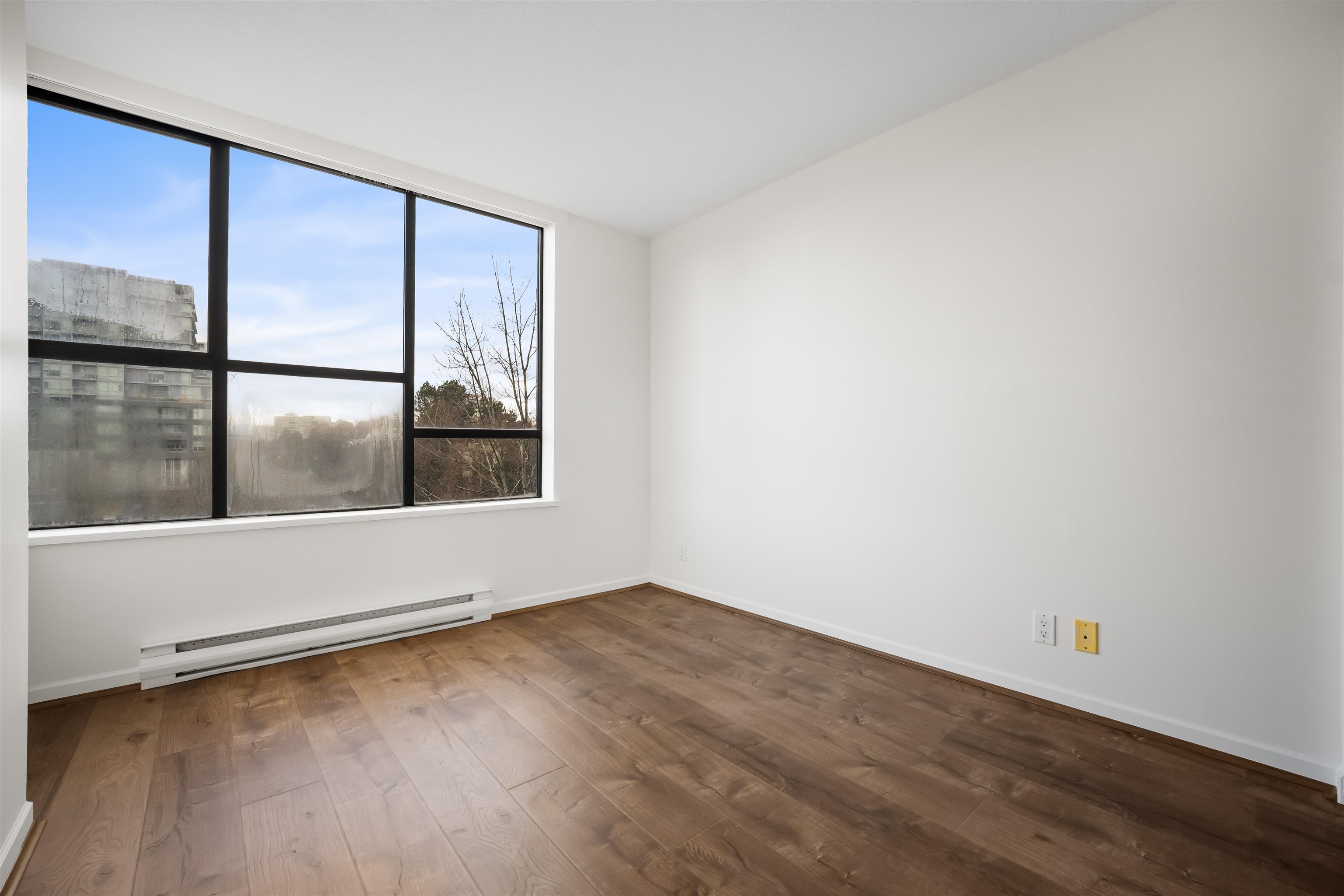 602 8180 GRANVILLE AVENUE Unit: 602