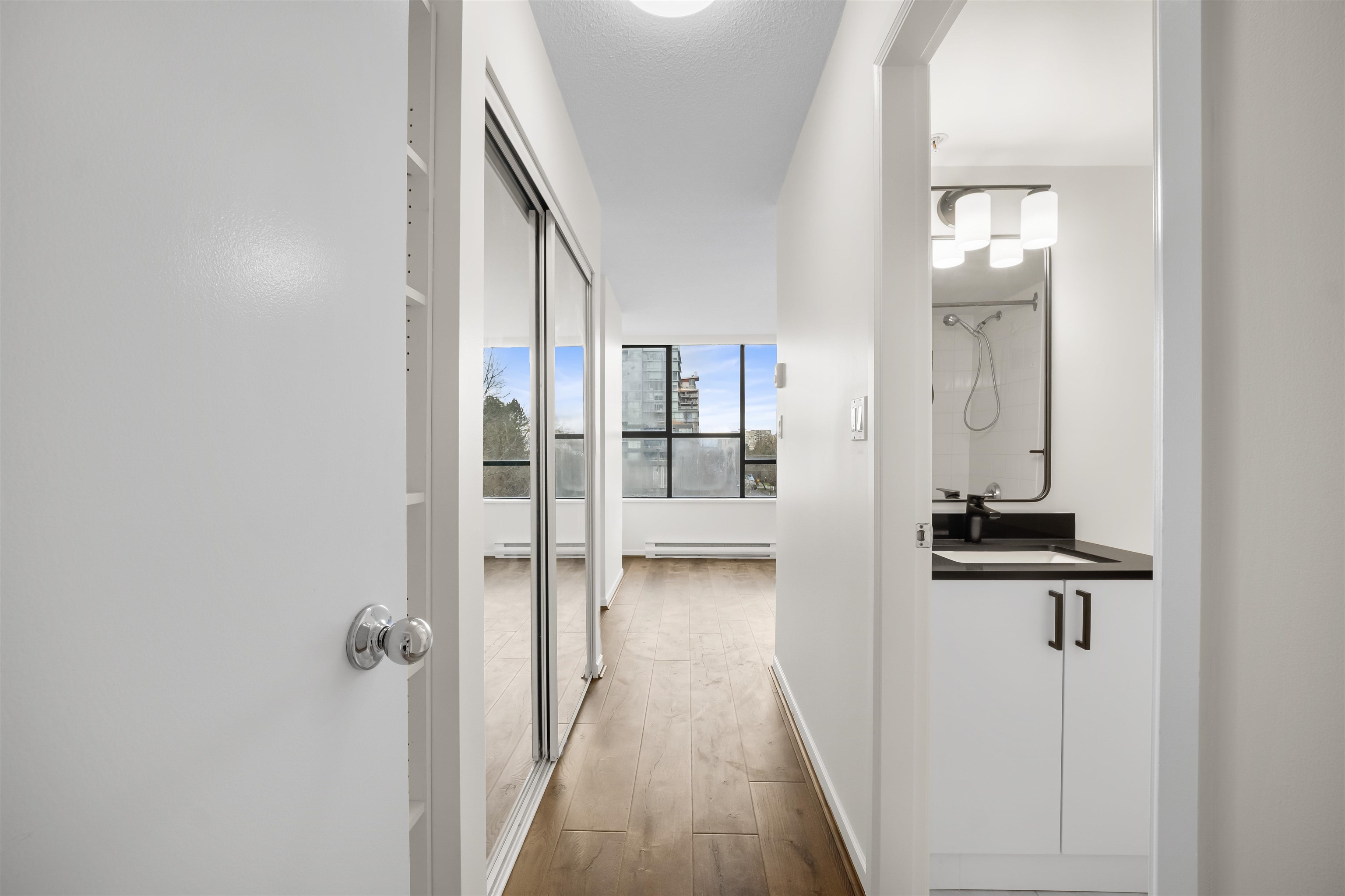 602 8180 GRANVILLE AVENUE Unit: 602