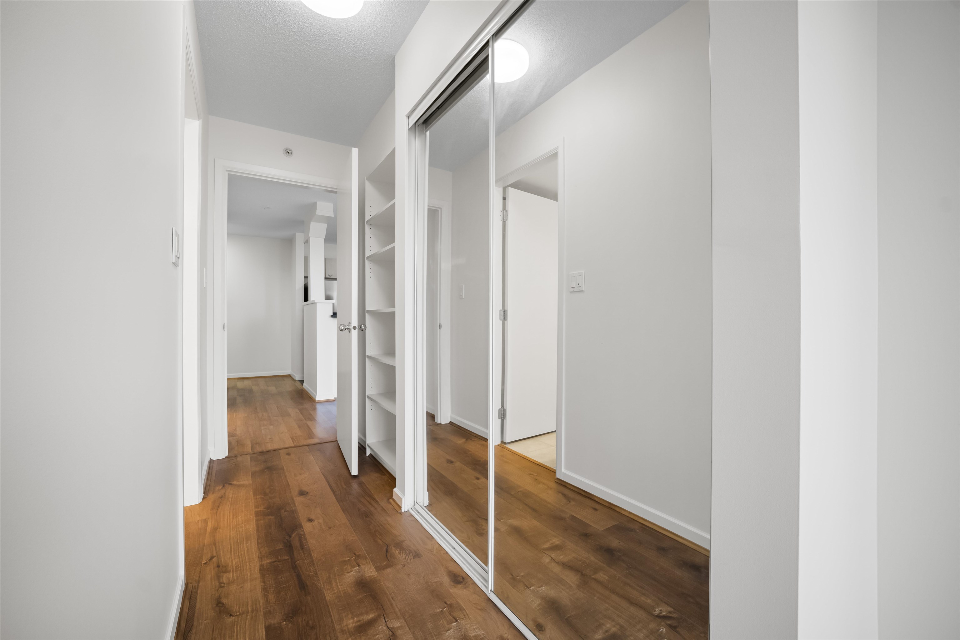 602 8180 GRANVILLE AVENUE Unit: 602