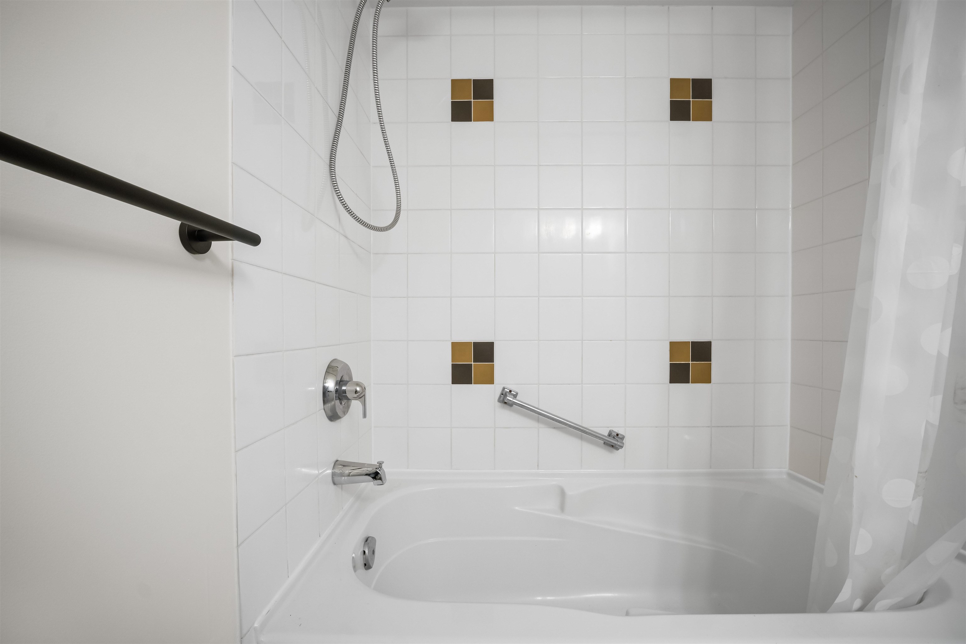 602 8180 GRANVILLE AVENUE Unit: 602