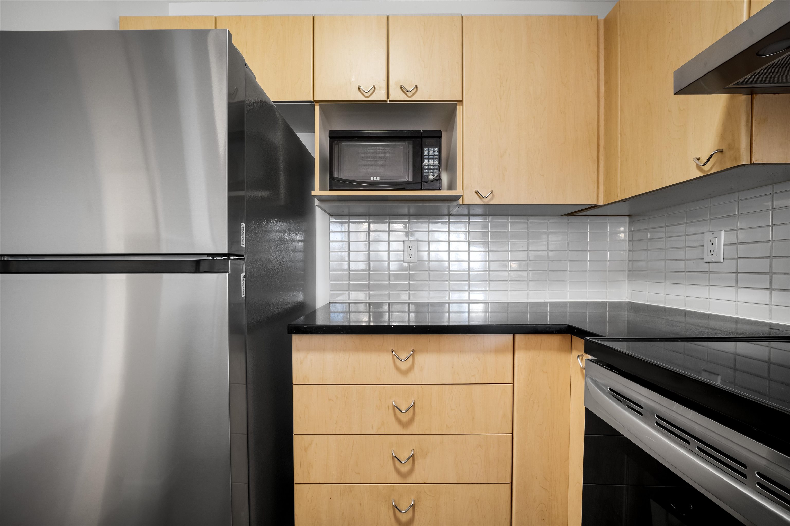 602 8180 GRANVILLE AVENUE Unit: 602