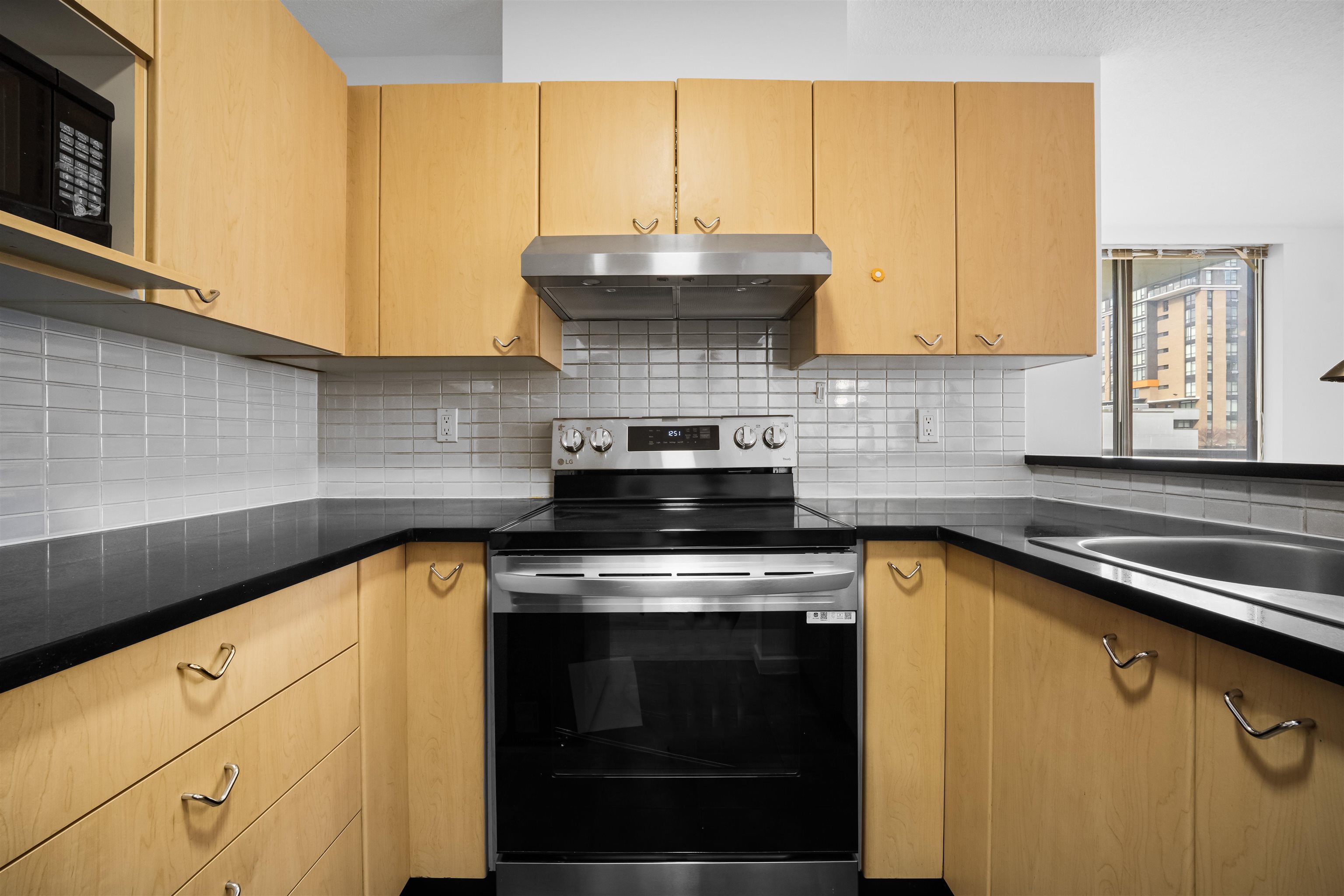 602 8180 GRANVILLE AVENUE Unit: 602