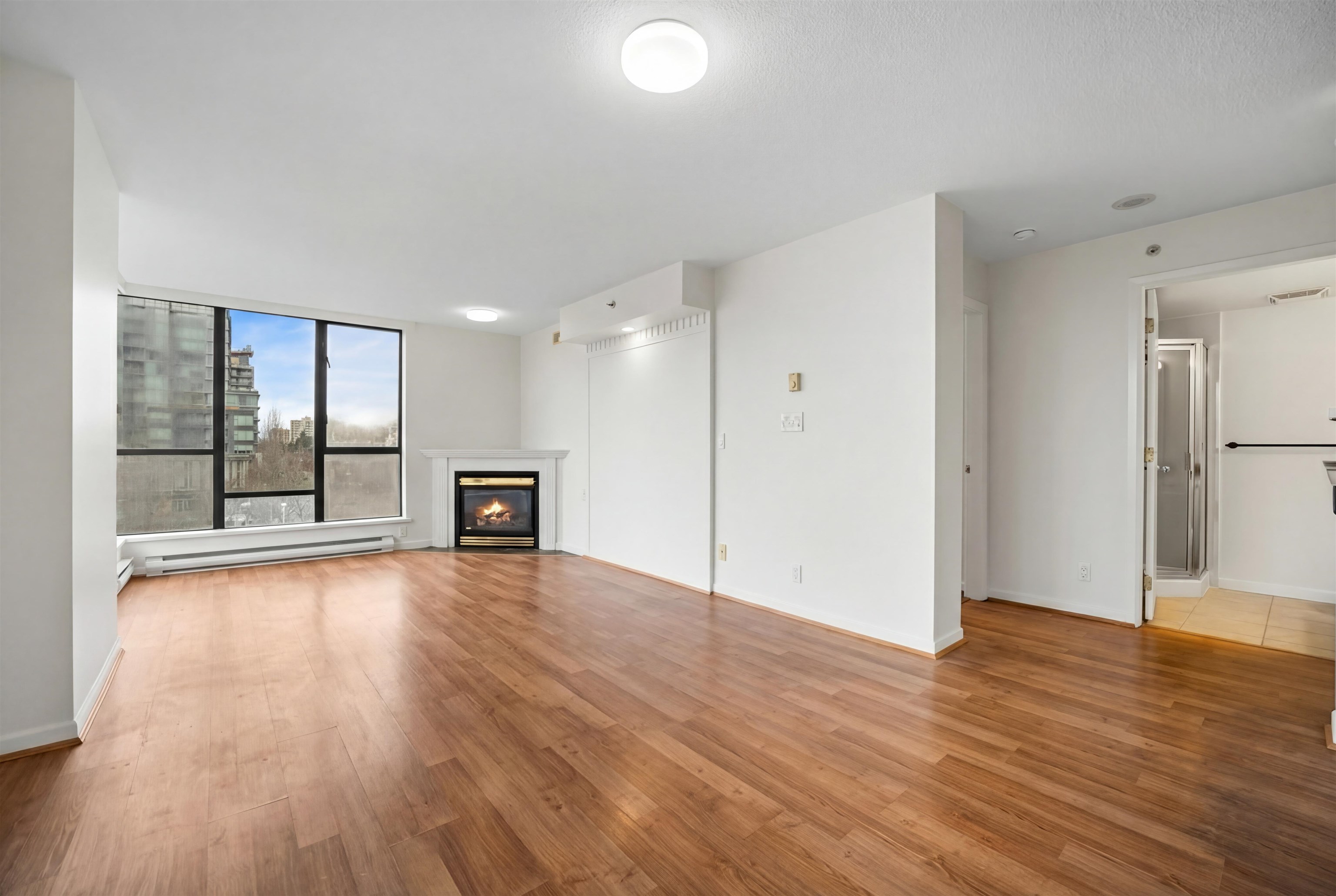 602 8180 GRANVILLE AVENUE Unit: 602