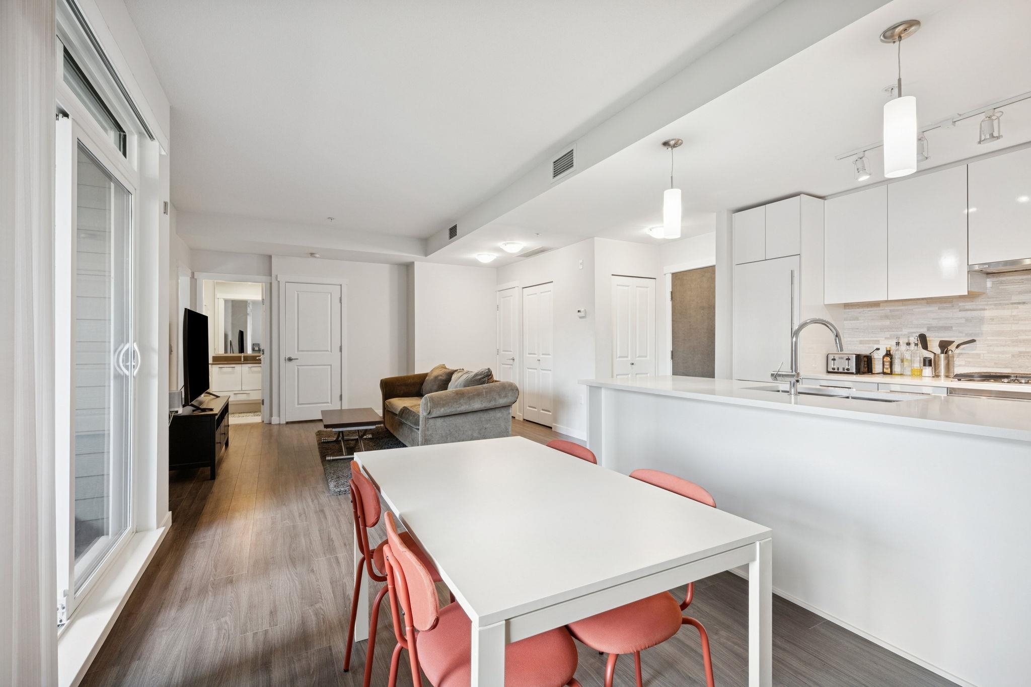 222 9500 TOMICKI AVENUE Unit: 222