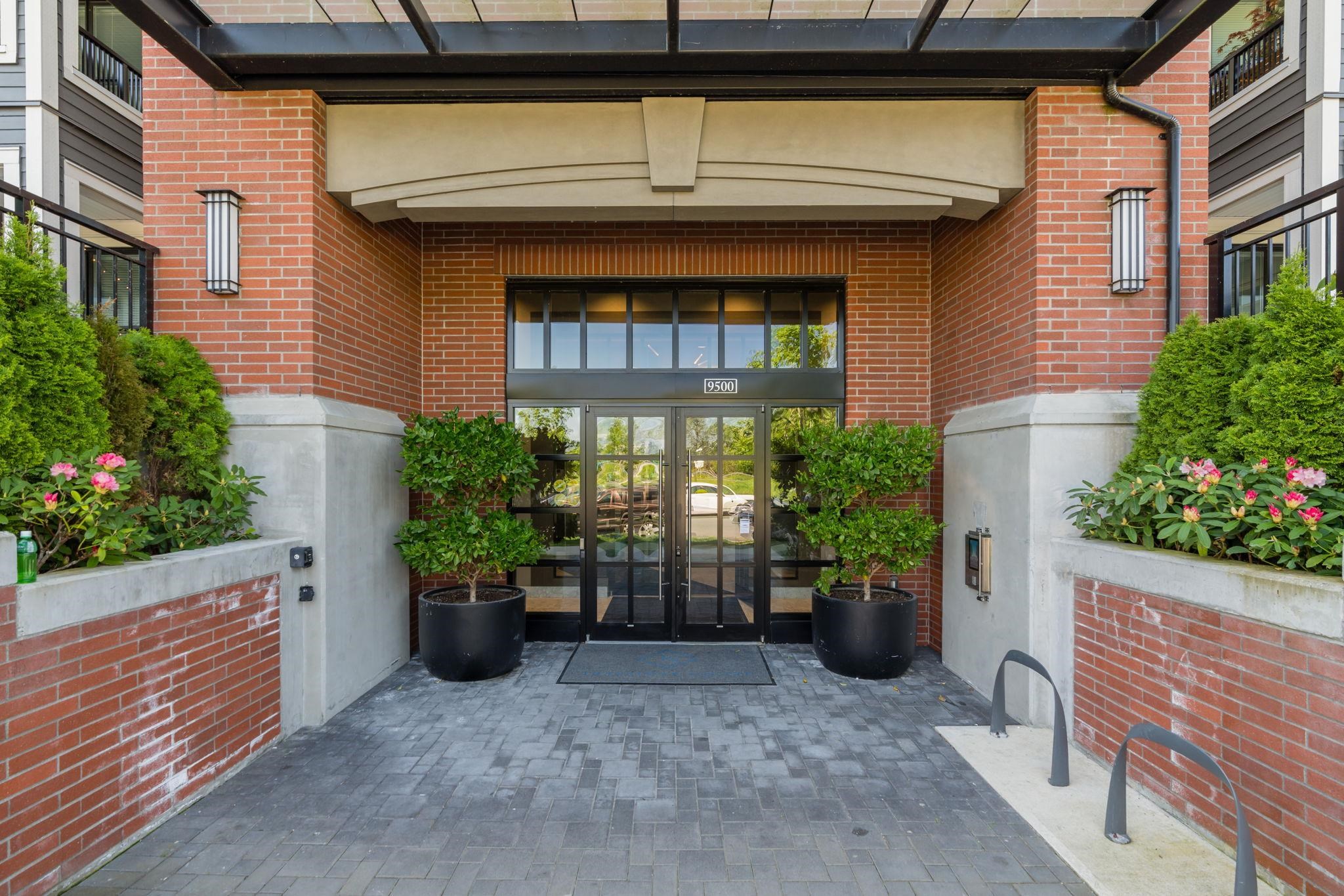 222 9500 TOMICKI AVENUE Unit: 222