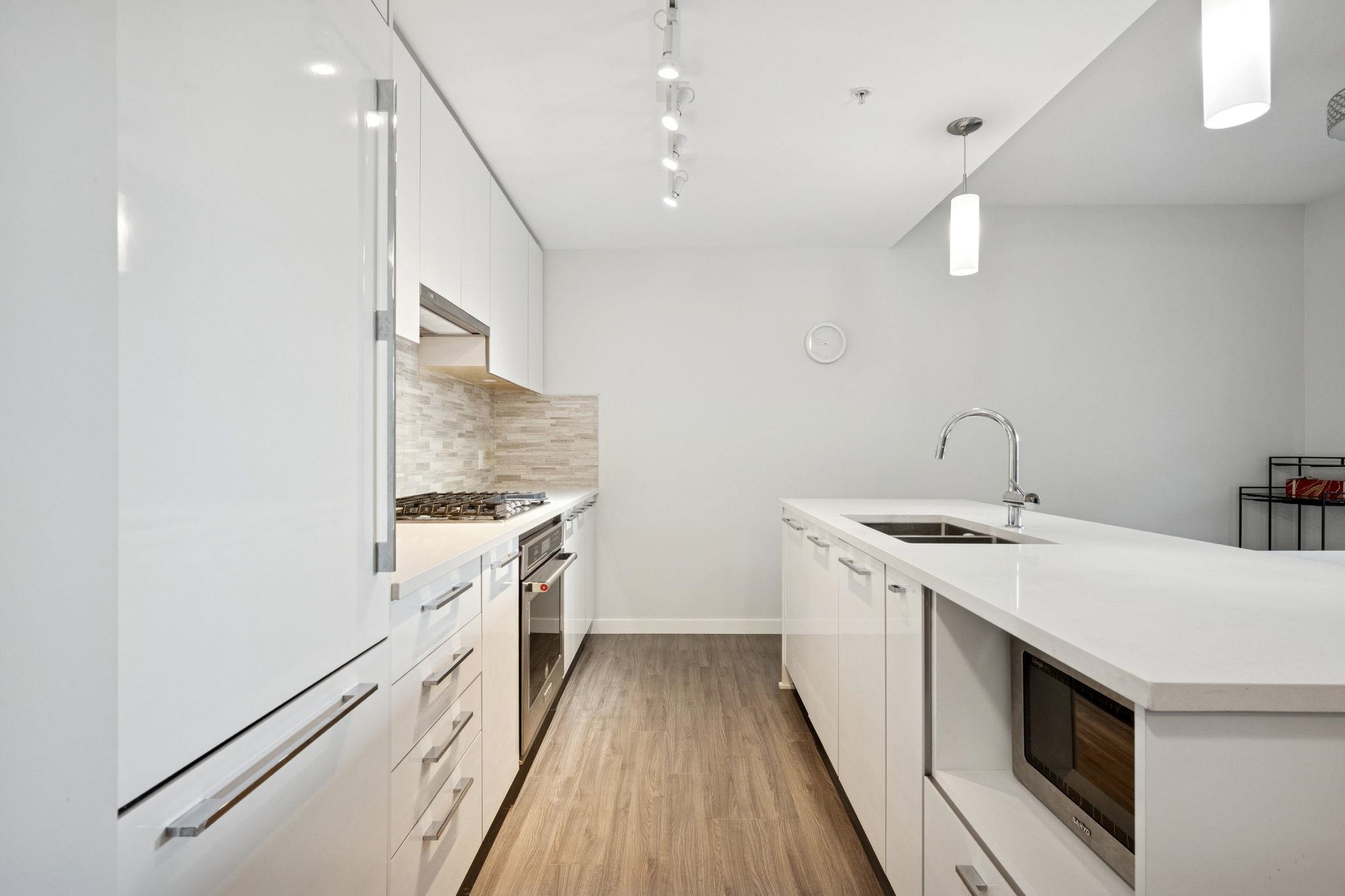 222 9500 TOMICKI AVENUE Unit: 222