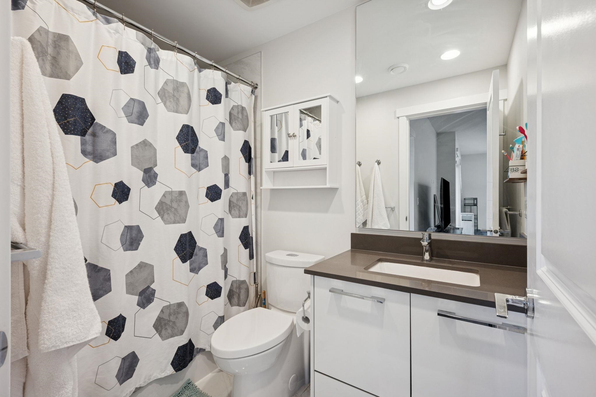 222 9500 TOMICKI AVENUE Unit: 222